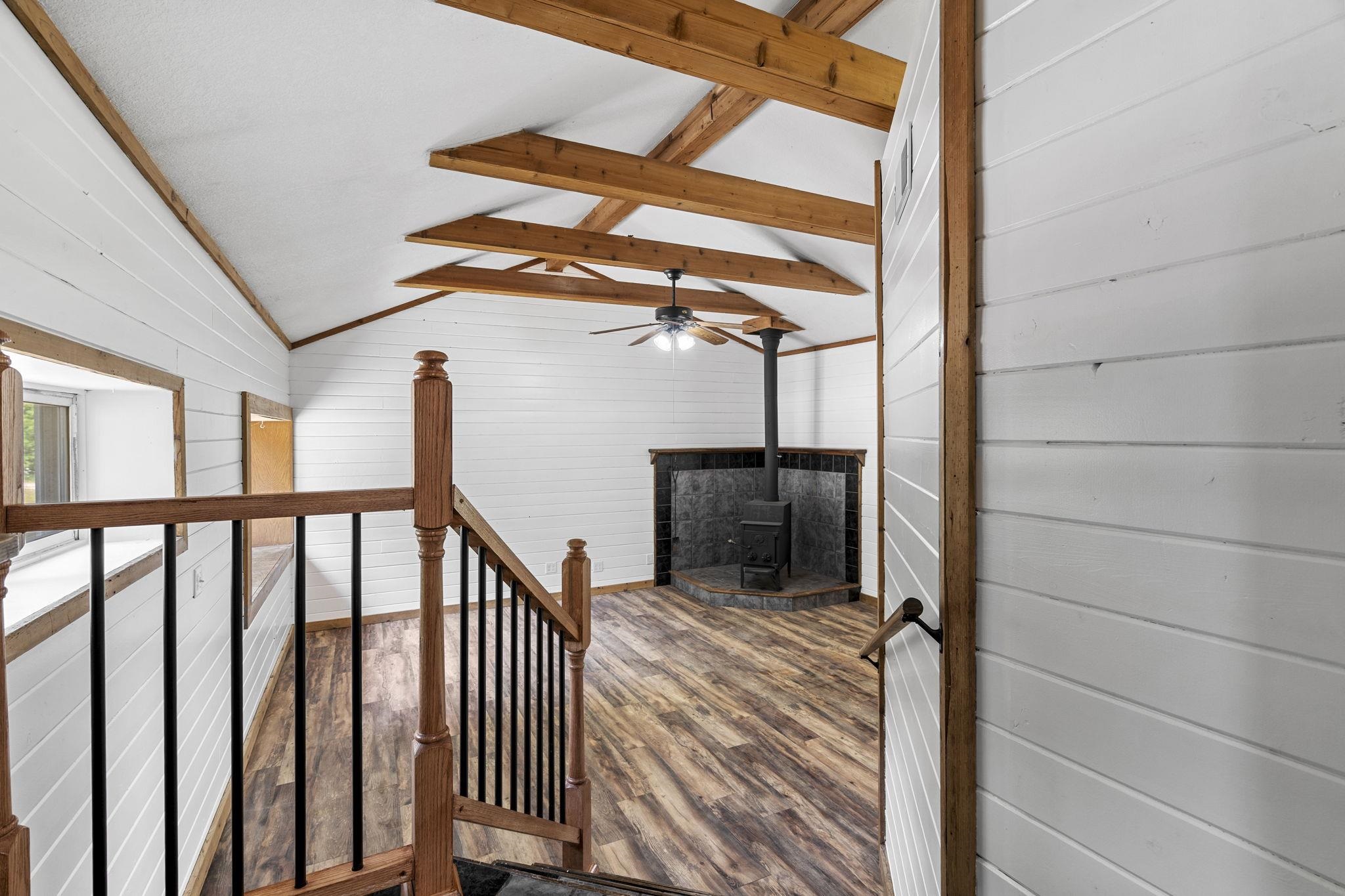 15049 Healy Lake Road Property Photo 24