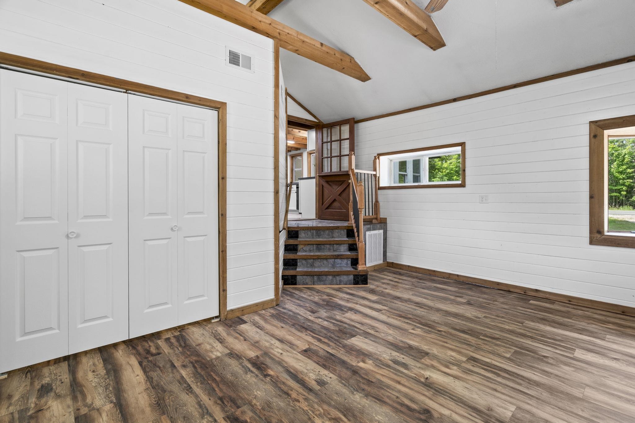 15049 Healy Lake Road Property Photo 26