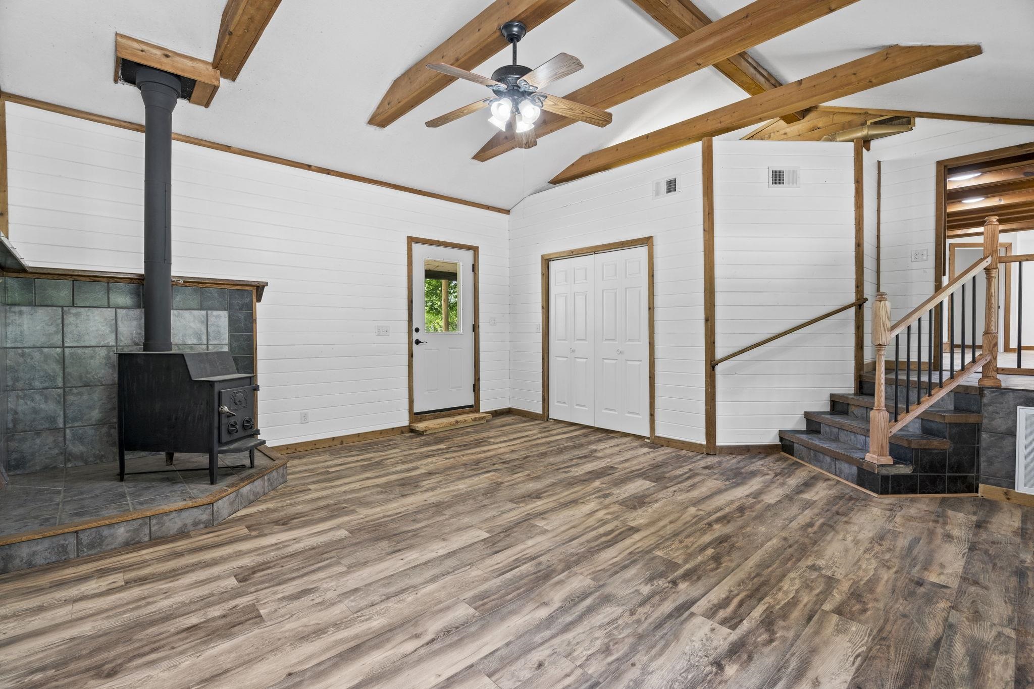 15049 Healy Lake Road Property Photo 30