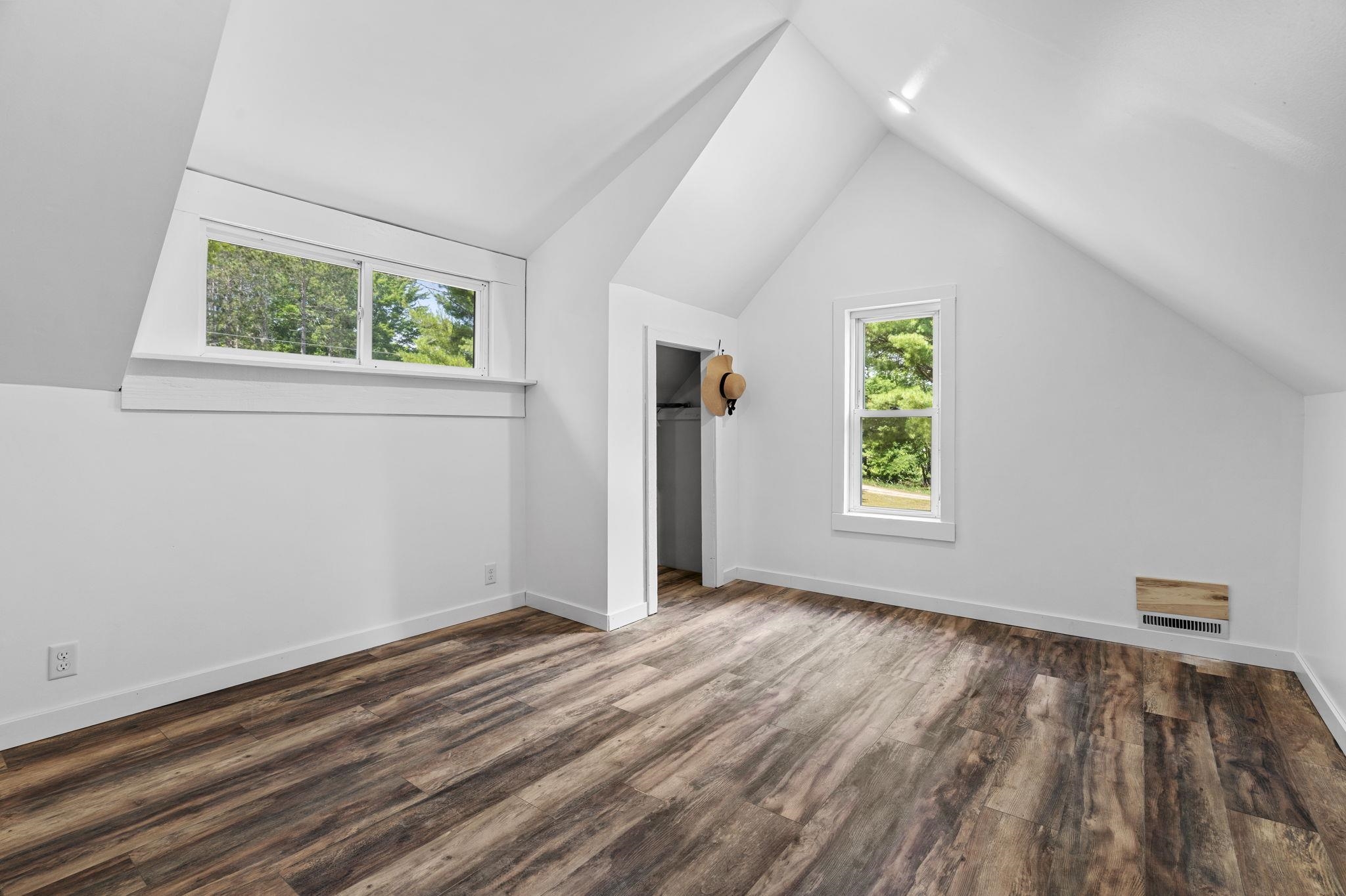 15049 Healy Lake Road Property Photo 43