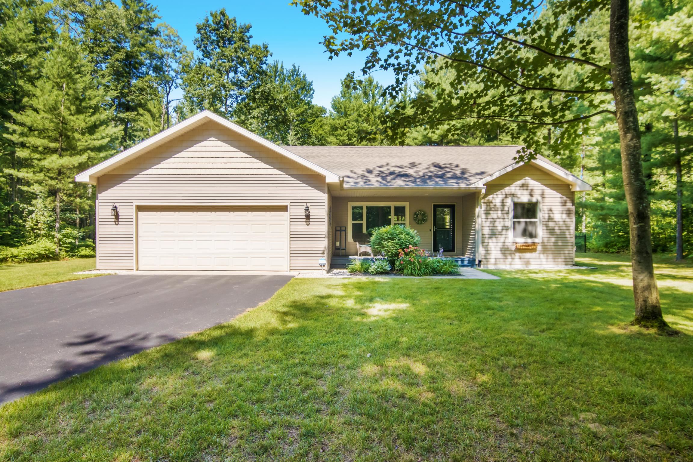 1691 Round Lake Road Property Photo 1