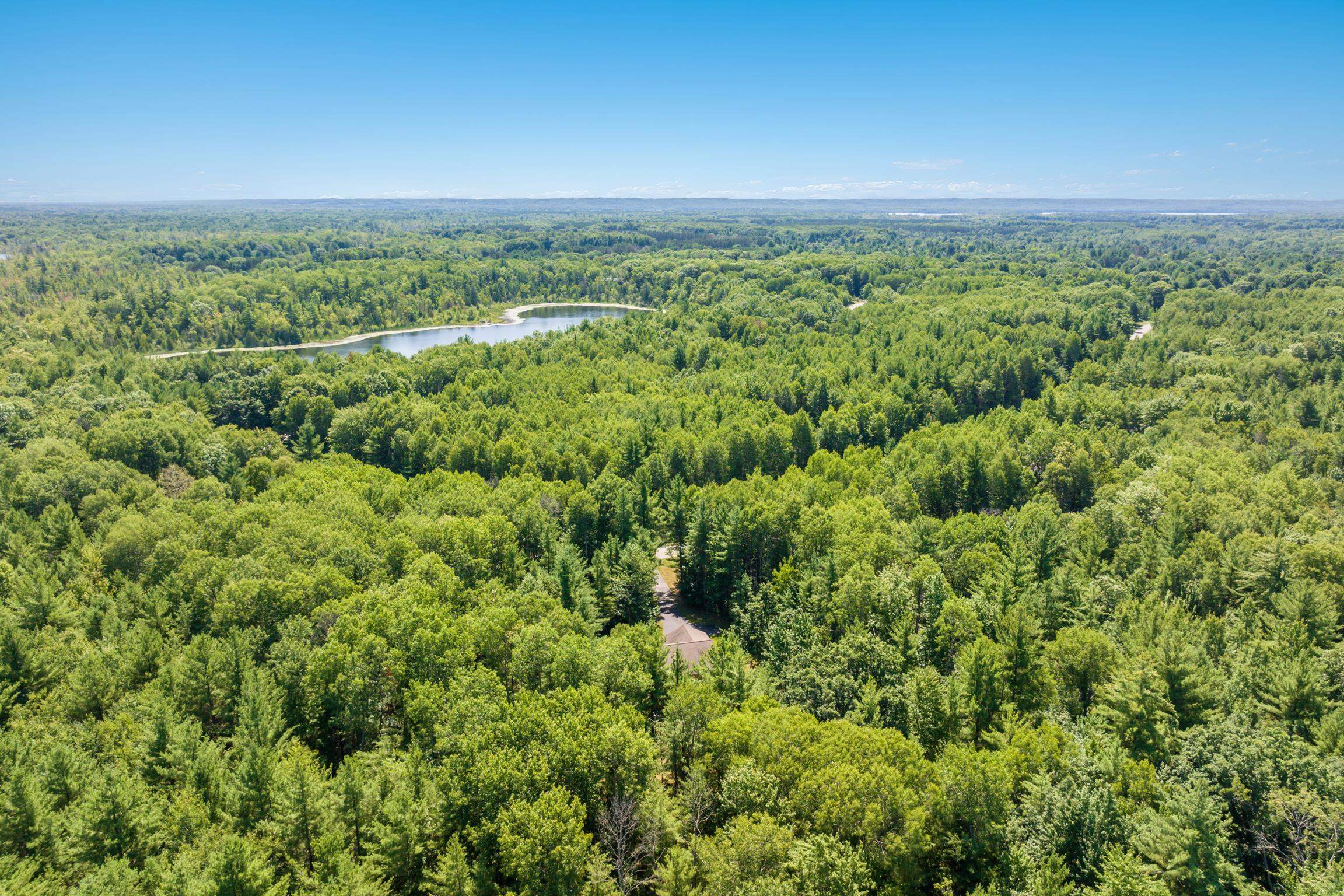 1691 Round Lake Road Property Photo 7