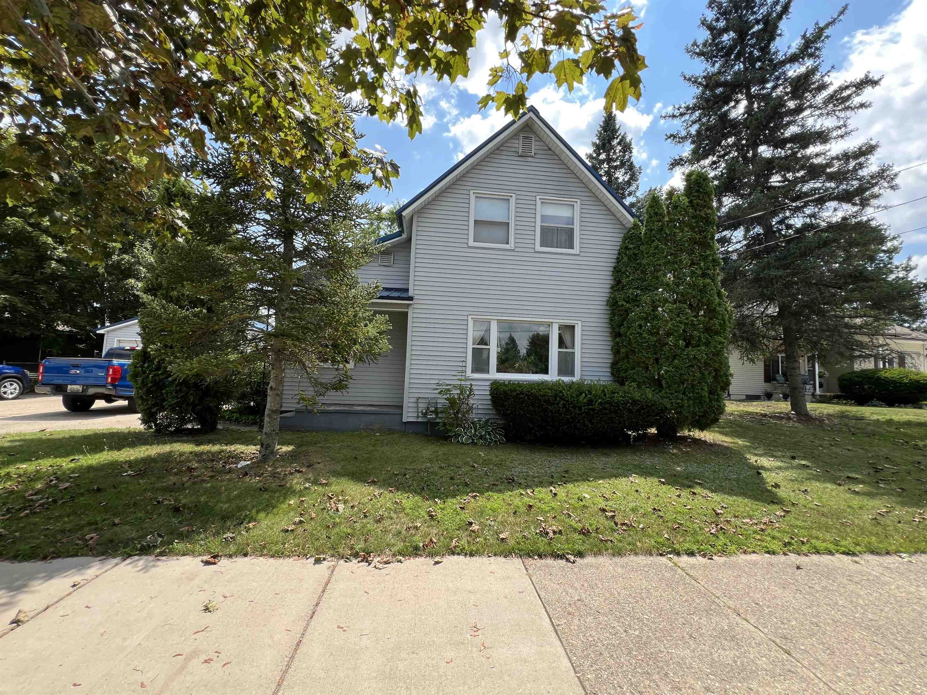 1001 Chestnut Property Photo 1