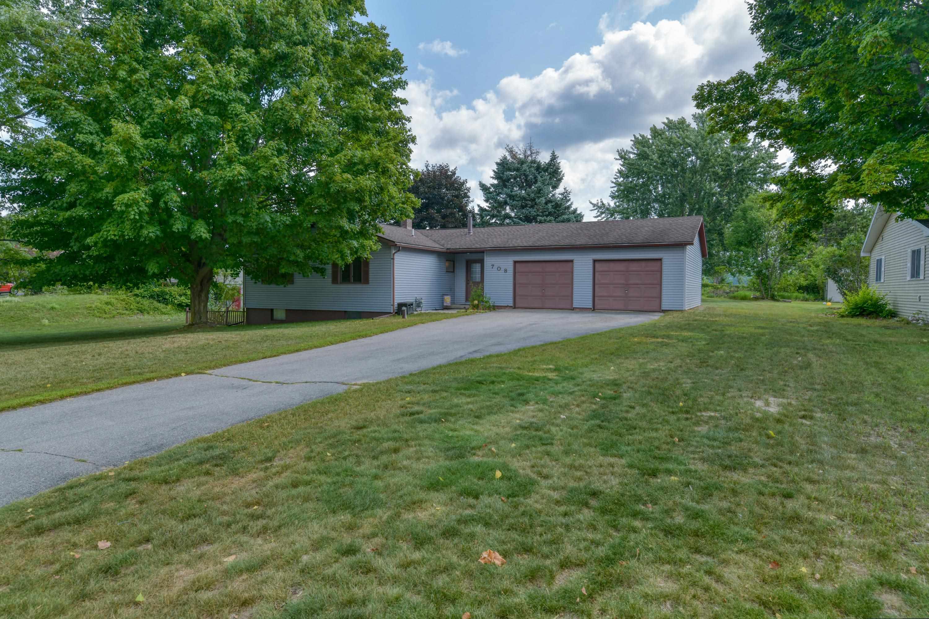 708 Meadow Drive Property Photo 4