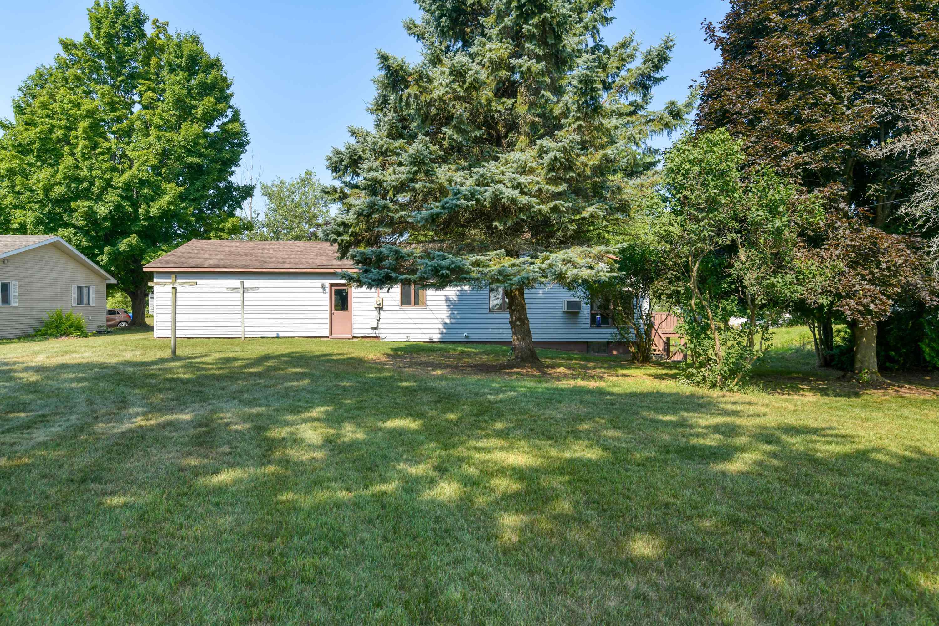 708 Meadow Drive Property Photo 5
