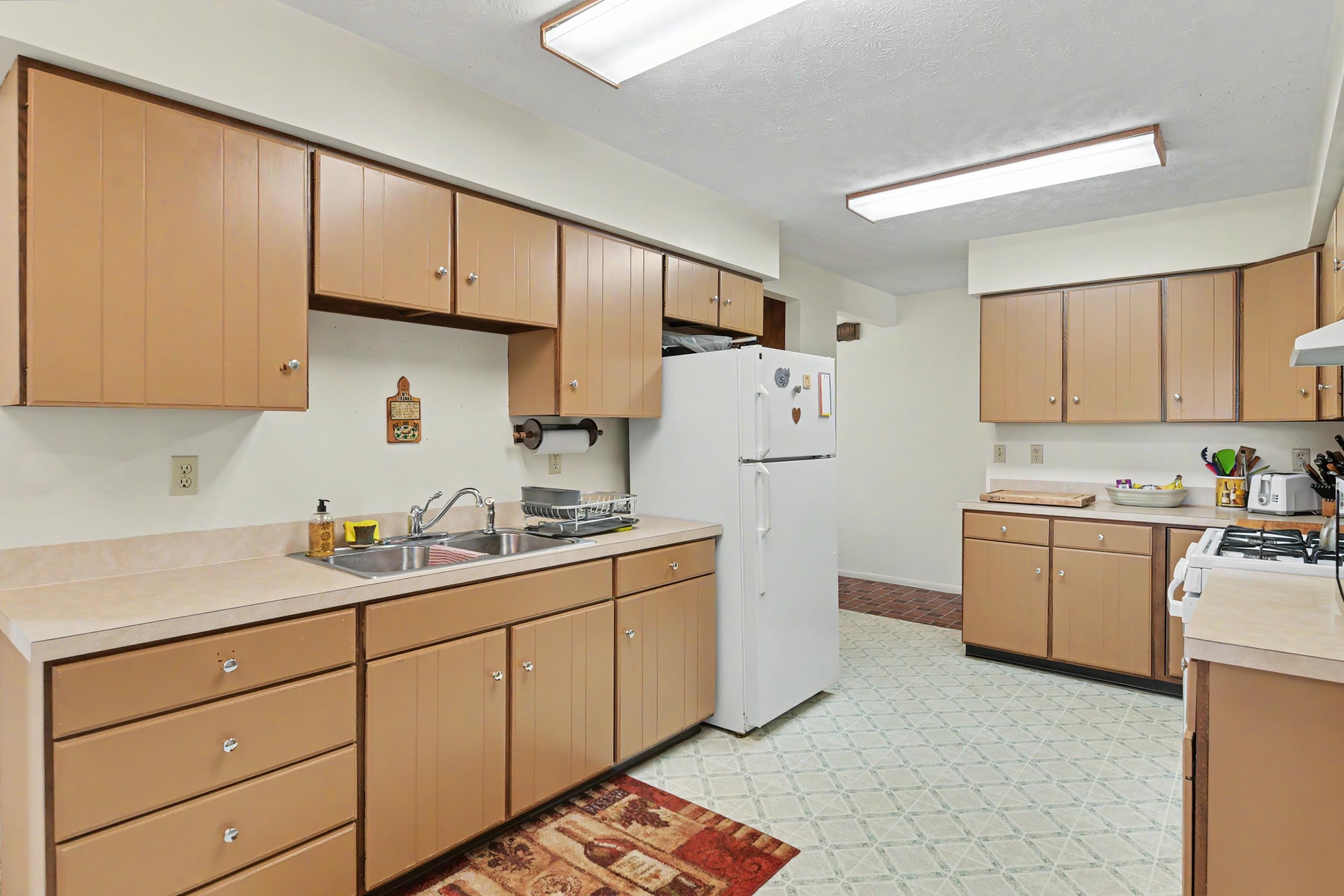 708 Meadow Drive Property Photo 6