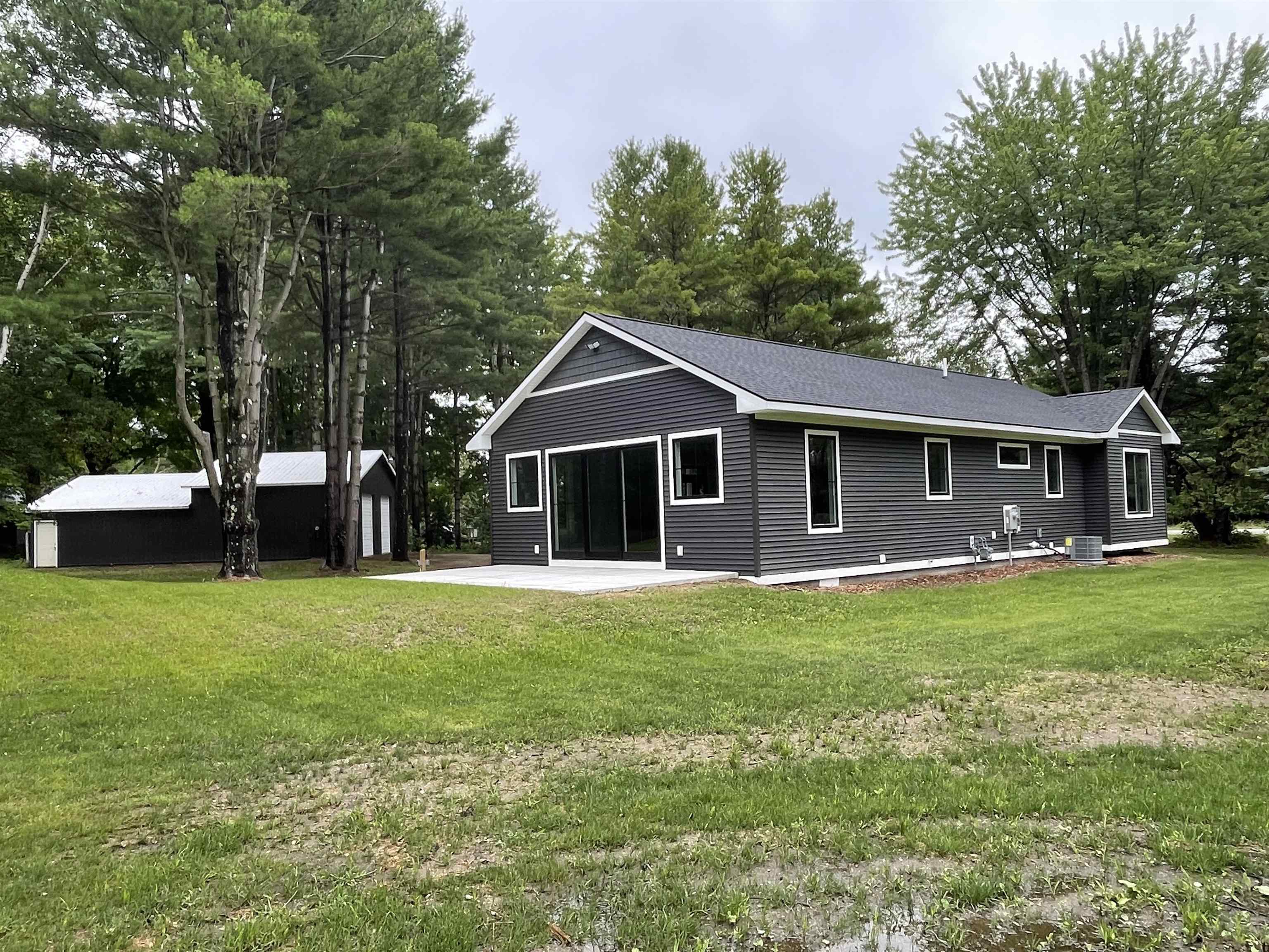 8279 Cherry Avenue Property Photo 4