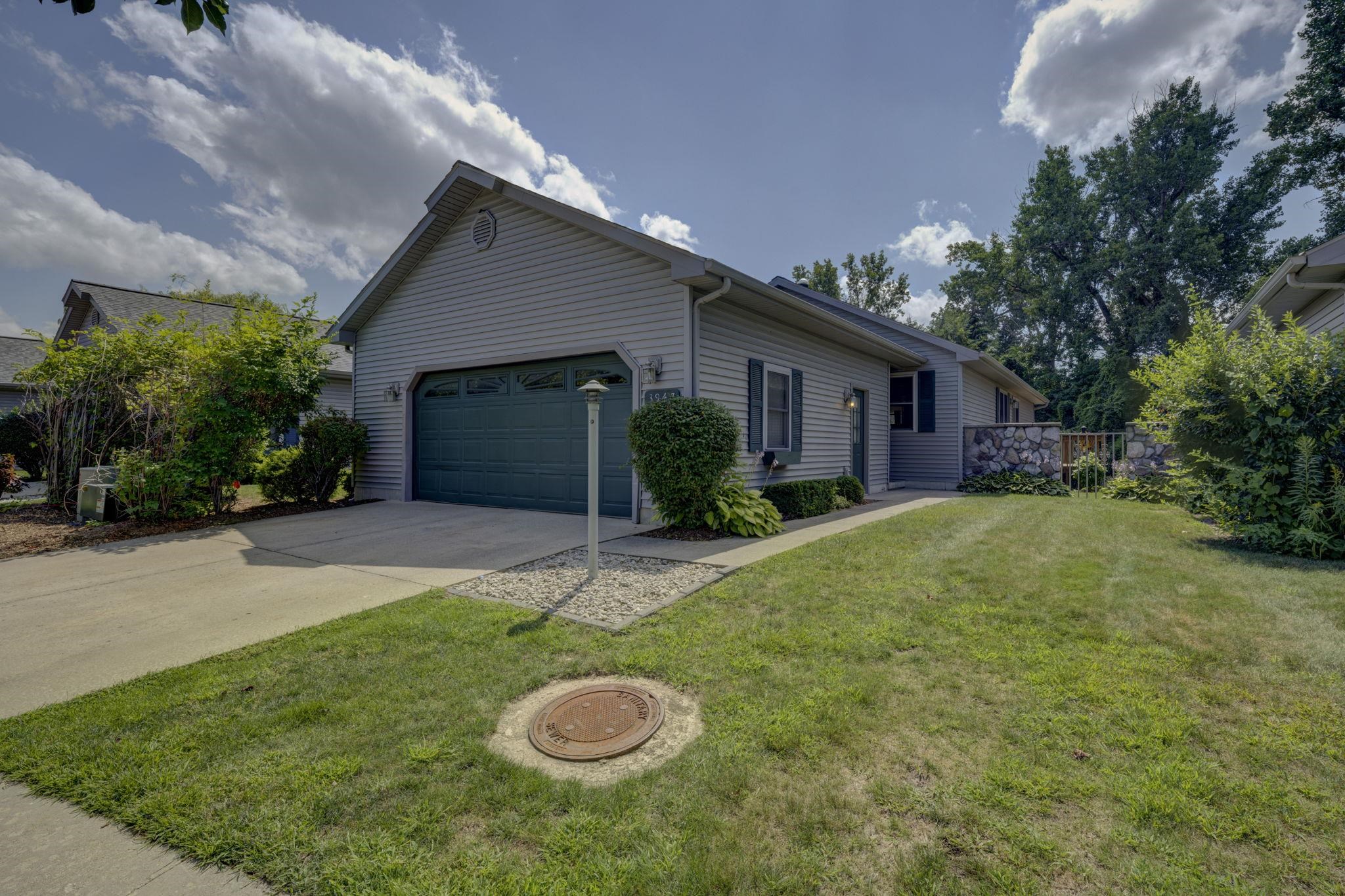3947 Creekside Drive Property Photo 1