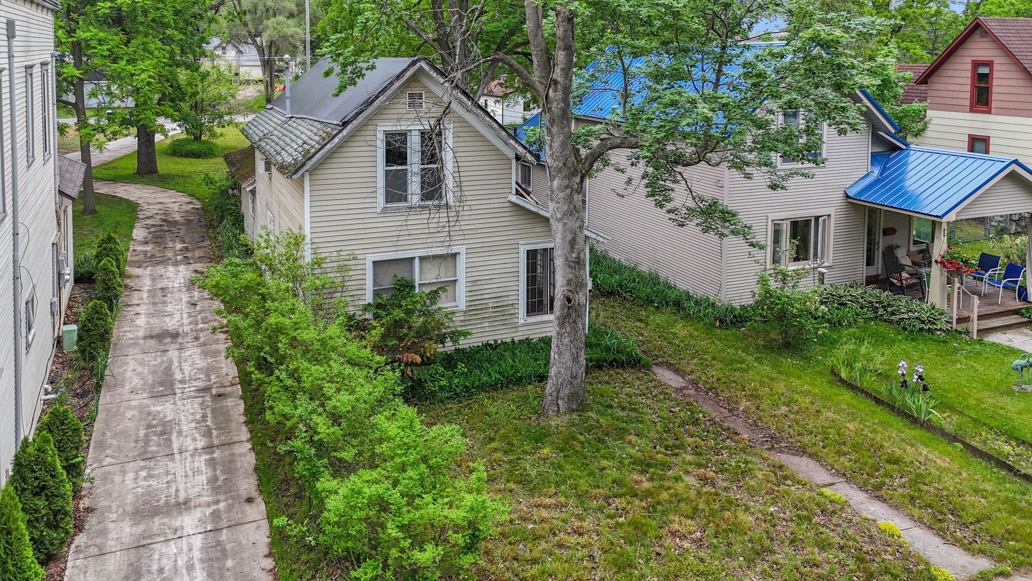 812 Webster Street Property Photo 5