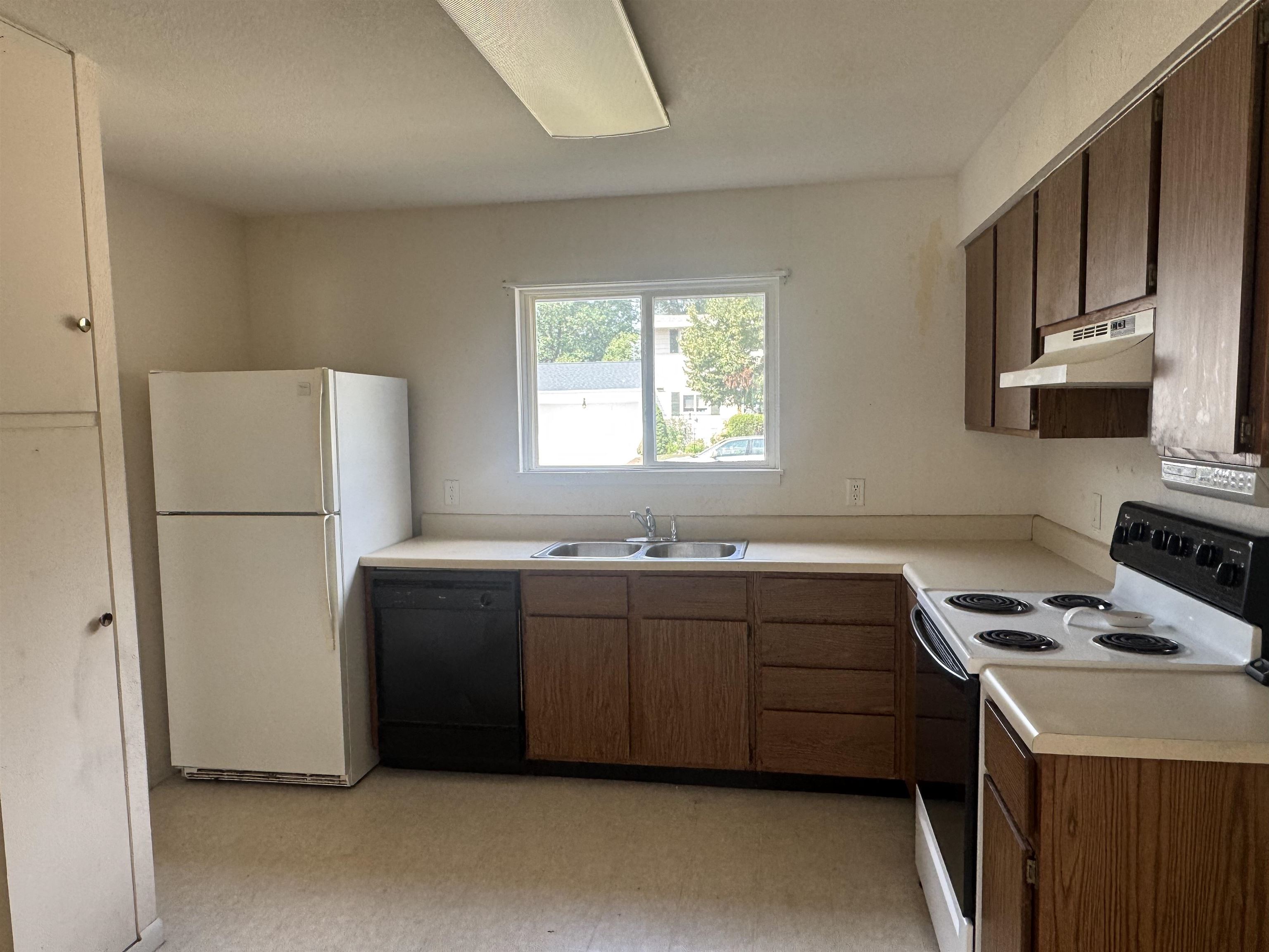 9513 Montana Street Property Photo 2