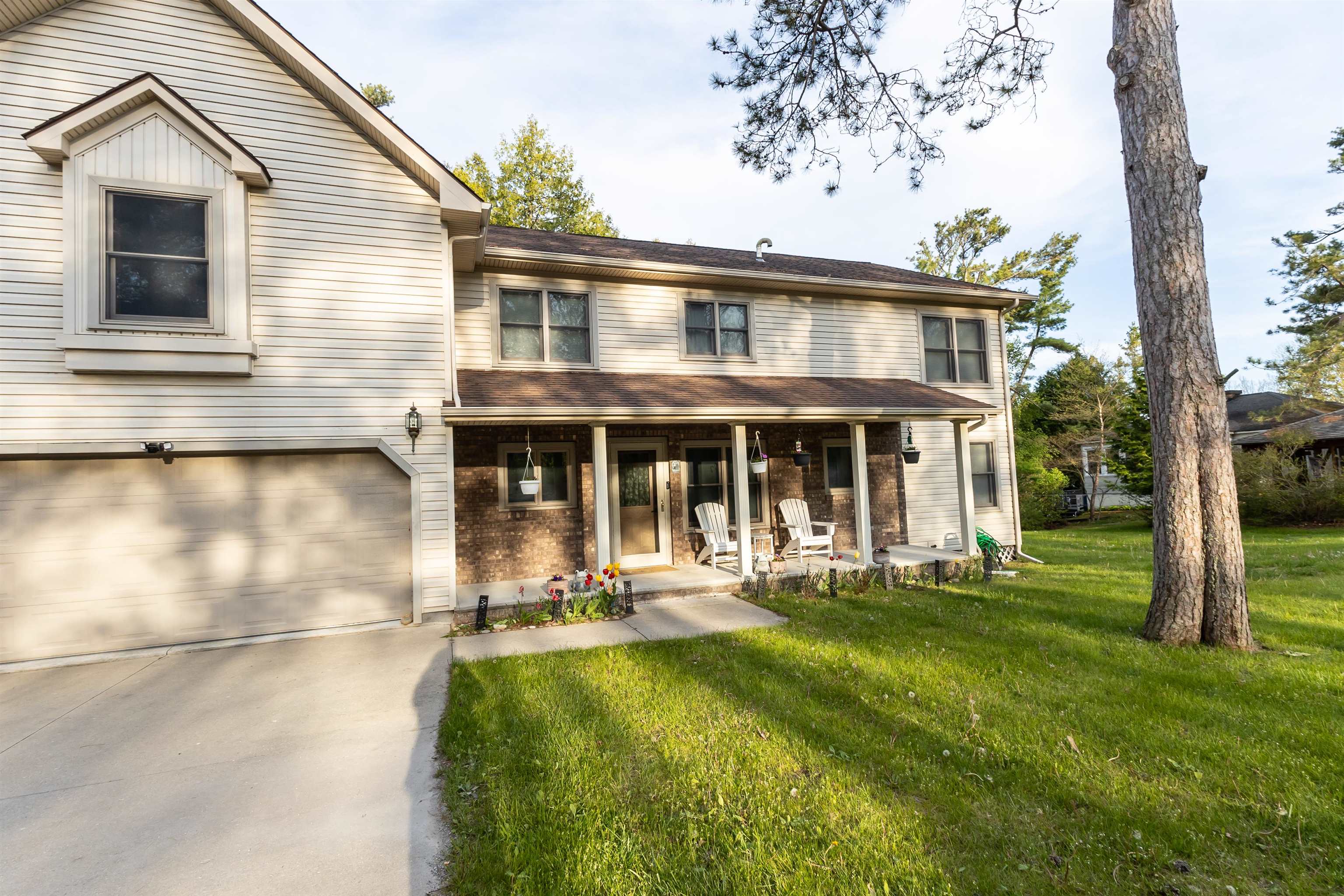 1057 Crescent Road Property Photo 1