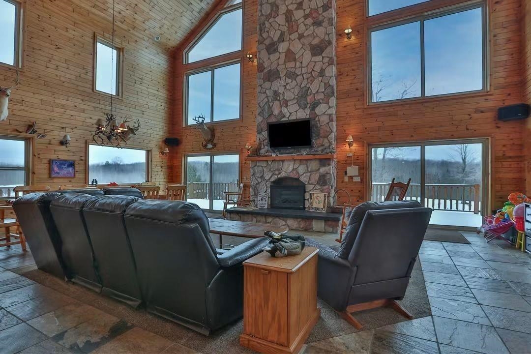 2639 Cedar Valley Property Photo 5