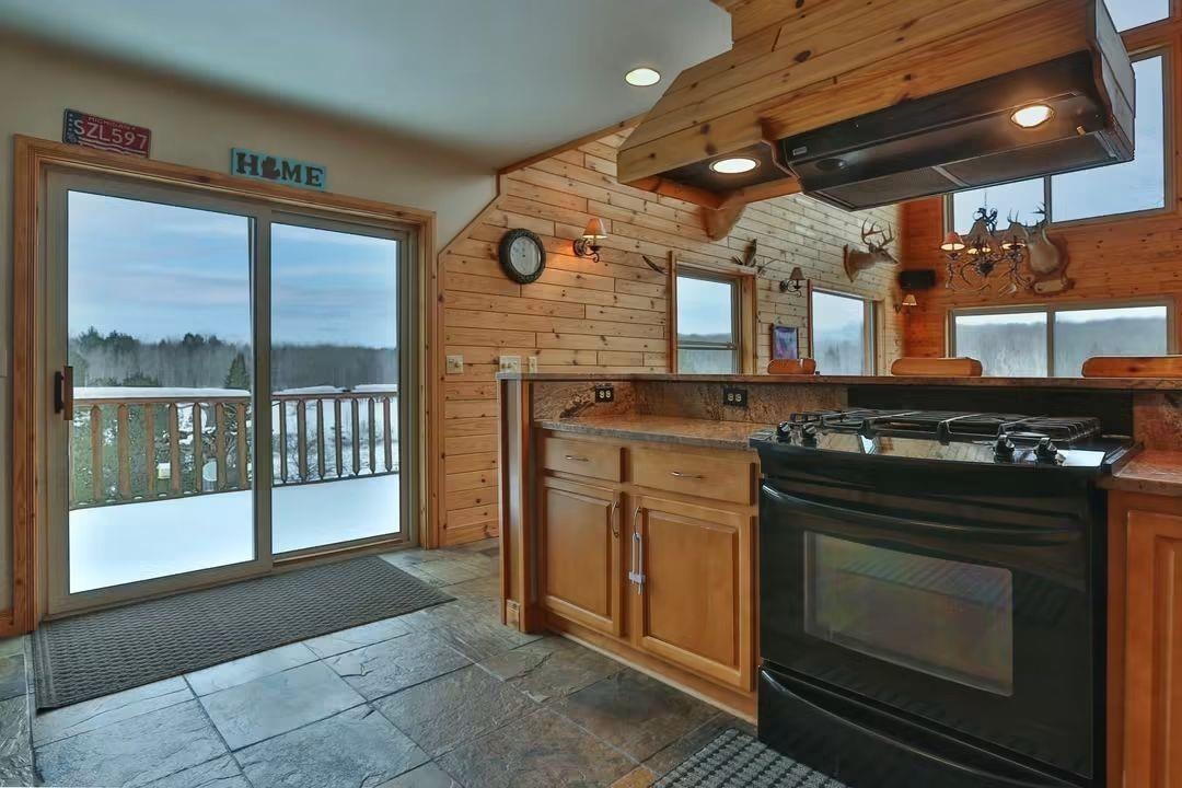 2639 Cedar Valley Property Photo 11