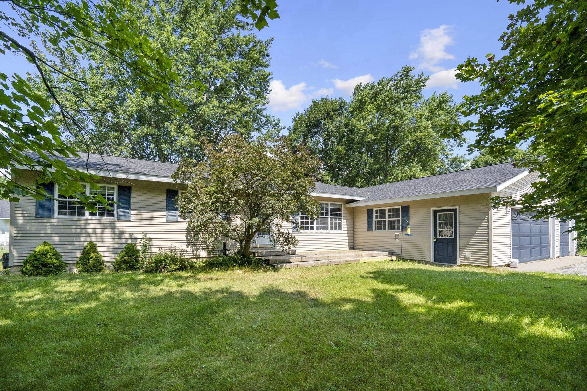 2218 Tamara Road Property Photo 1