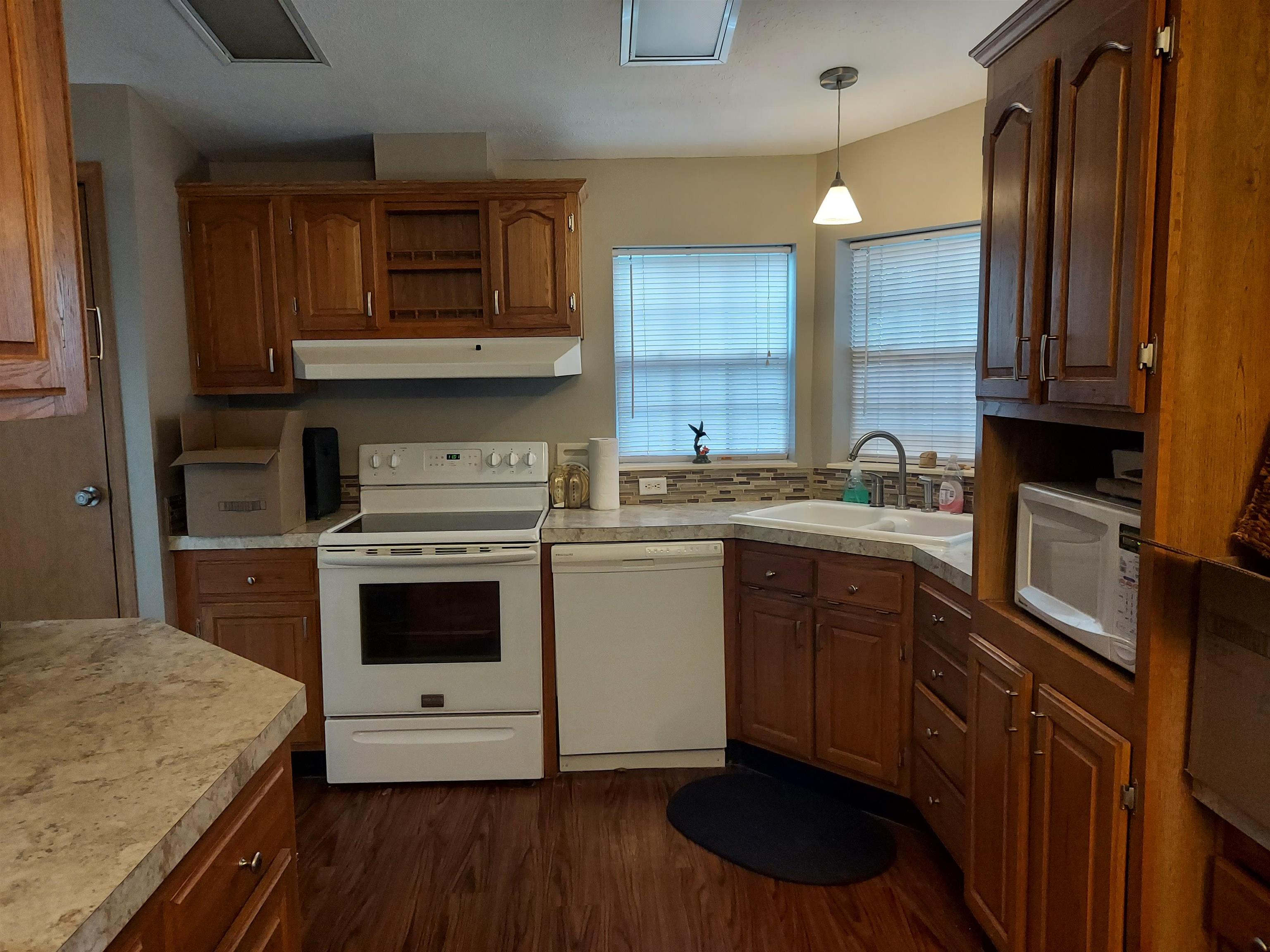 2457 Friendship Drive Property Photo 5