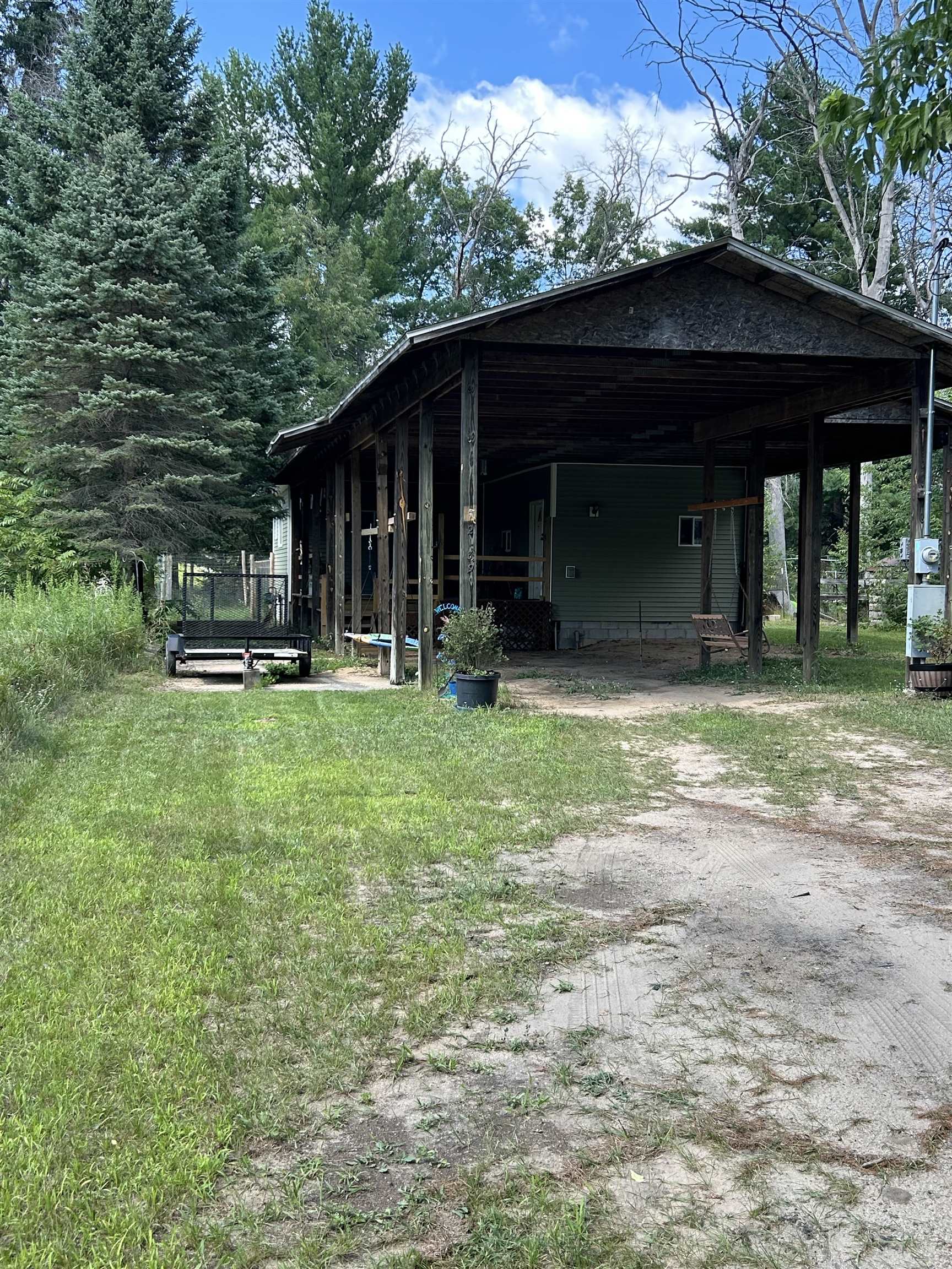 2139 Silver Creek Drive Property Photo 2