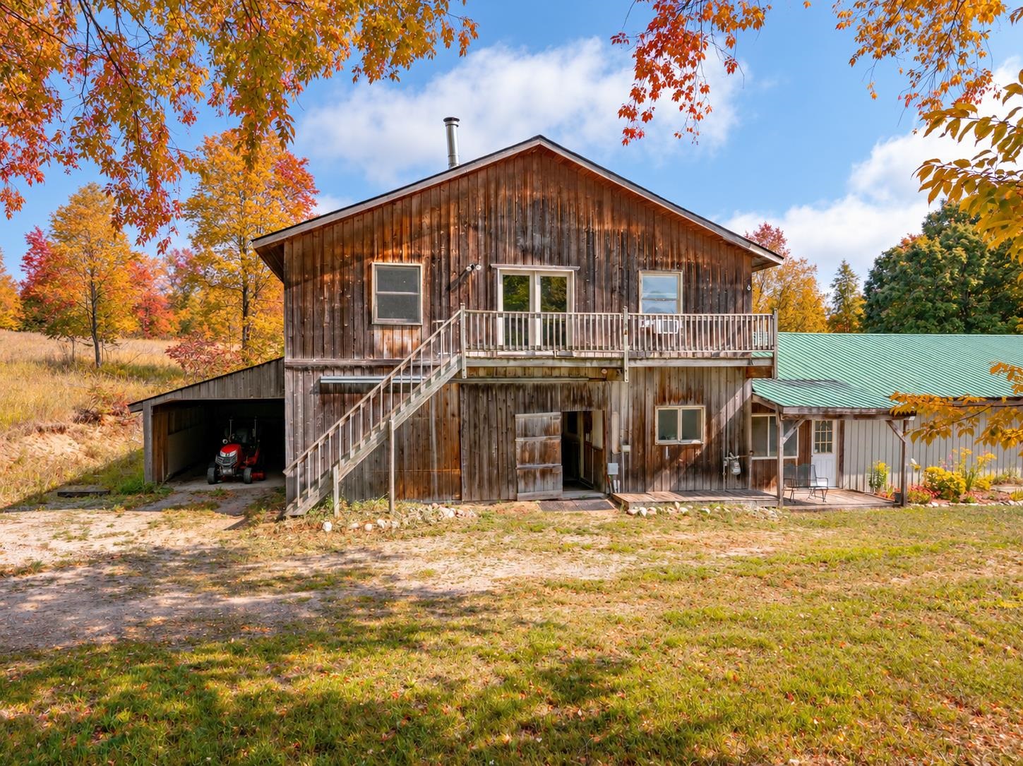 9651 N Reynolds Road Property Photo 1