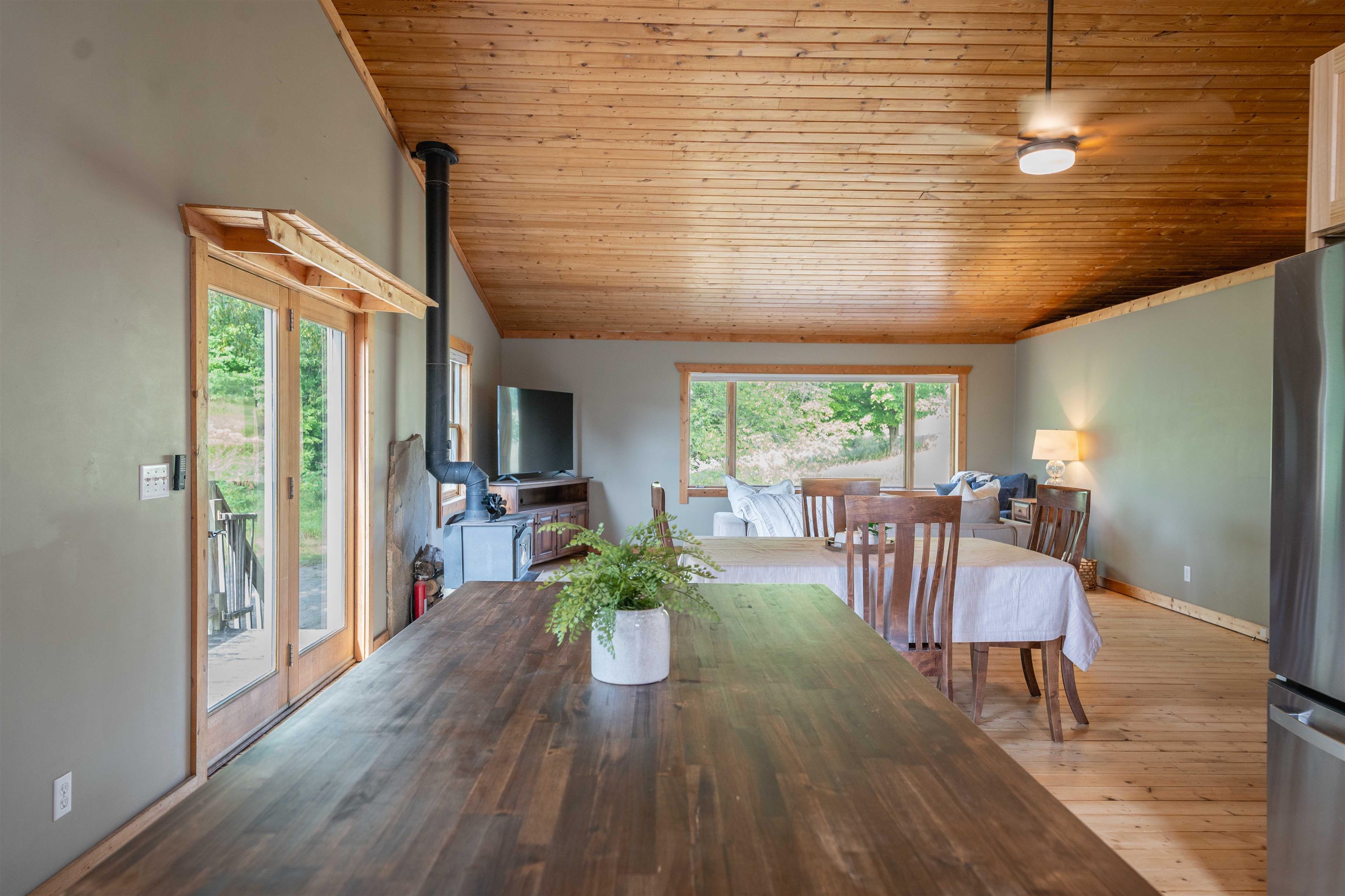 9651 N Reynolds Road Property Photo 16