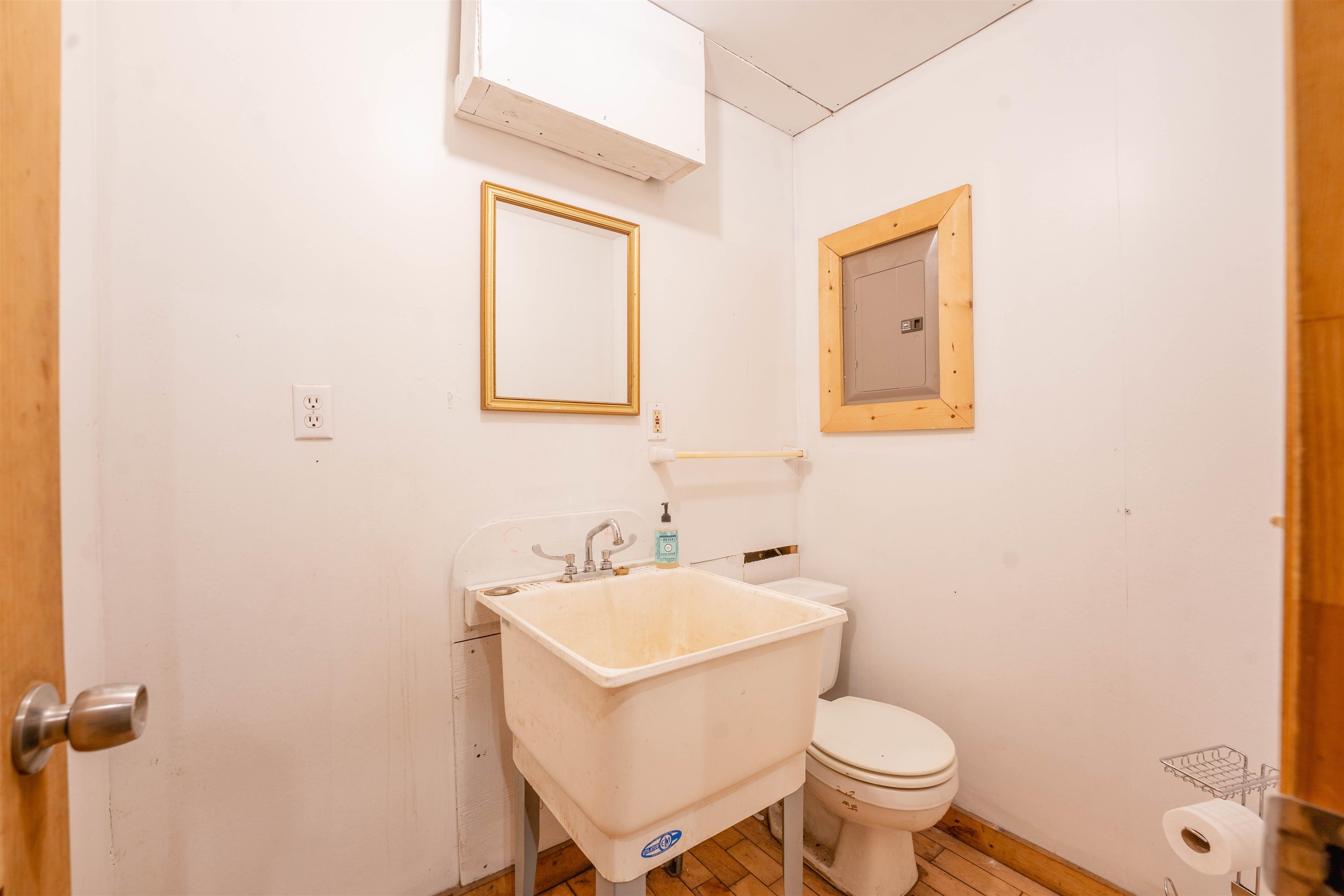 9651 N Reynolds Road Property Photo 32