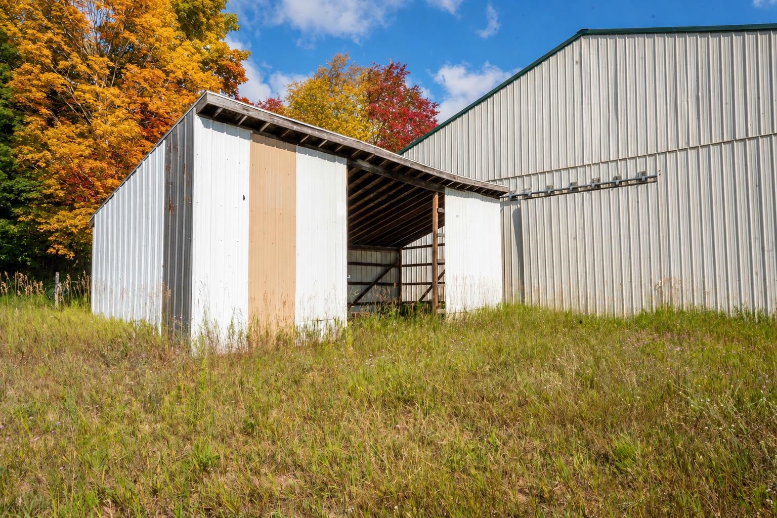 9651 N Reynolds Road Property Photo 91