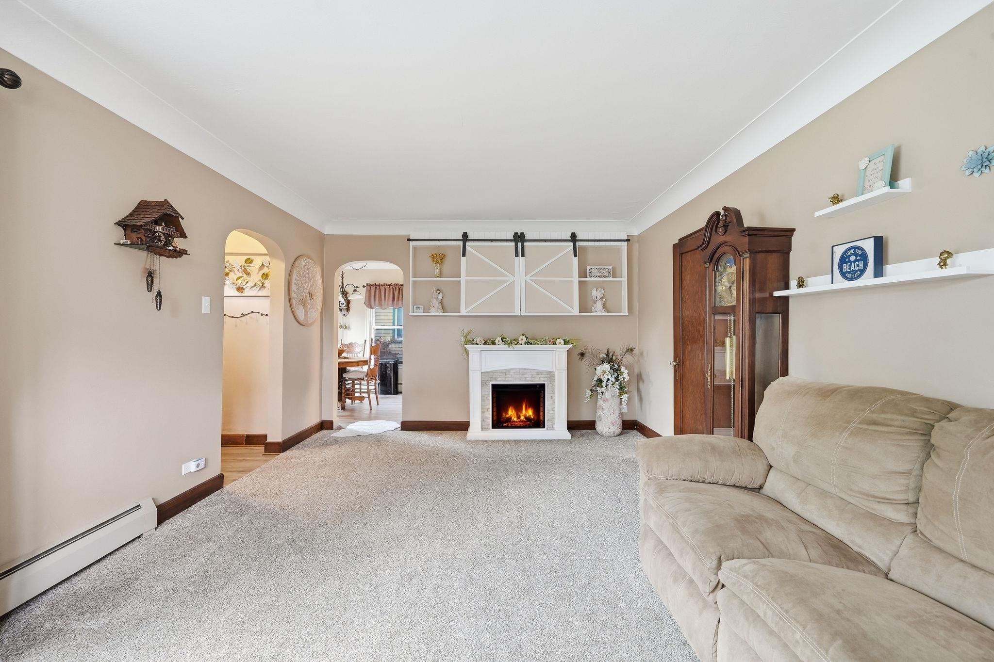 521 E Chapin Street Property Photo 7
