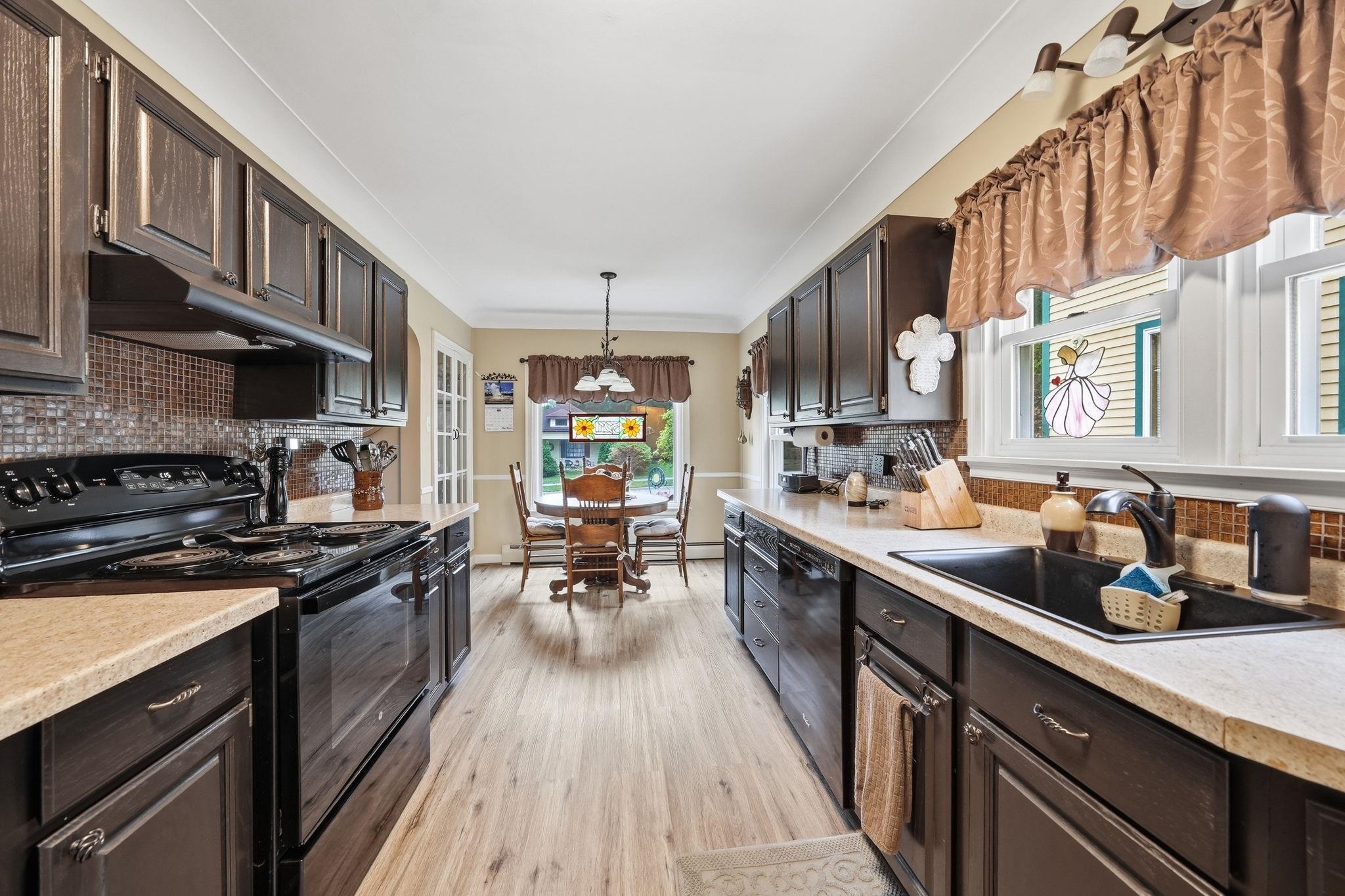 521 E Chapin Street Property Photo 15