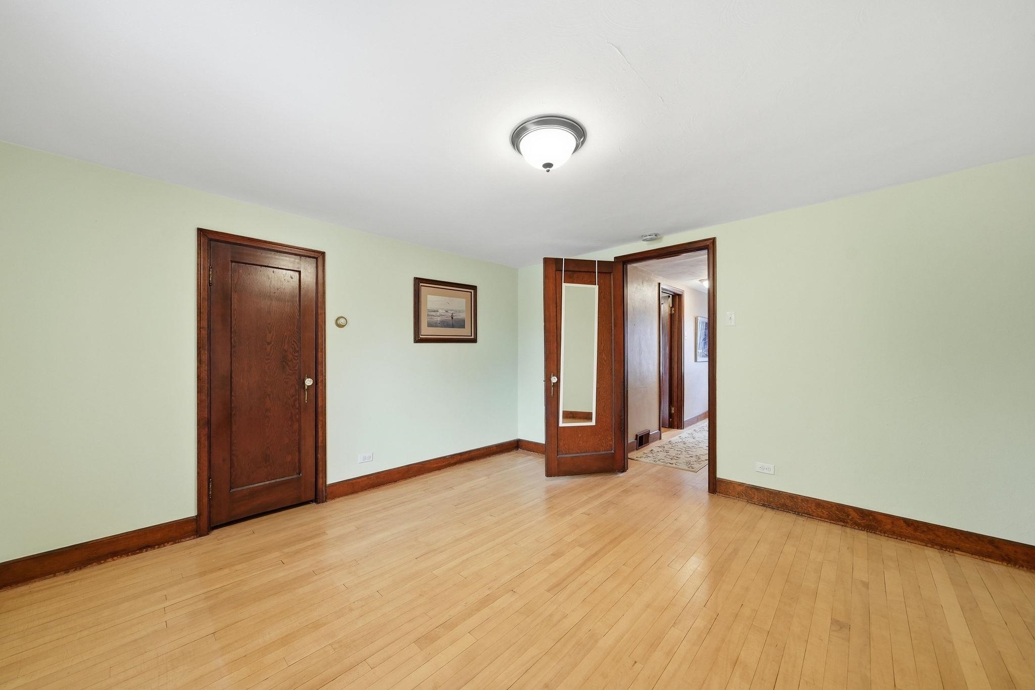 521 E Chapin Street Property Photo 30