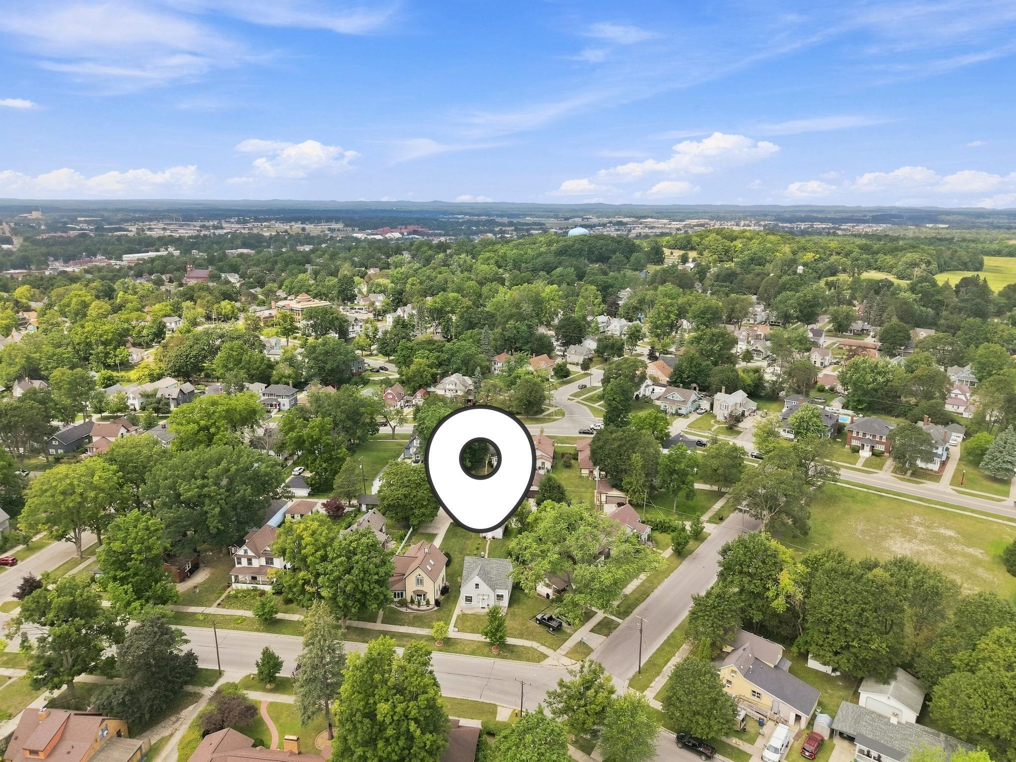 521 E Chapin Street Property Photo 51