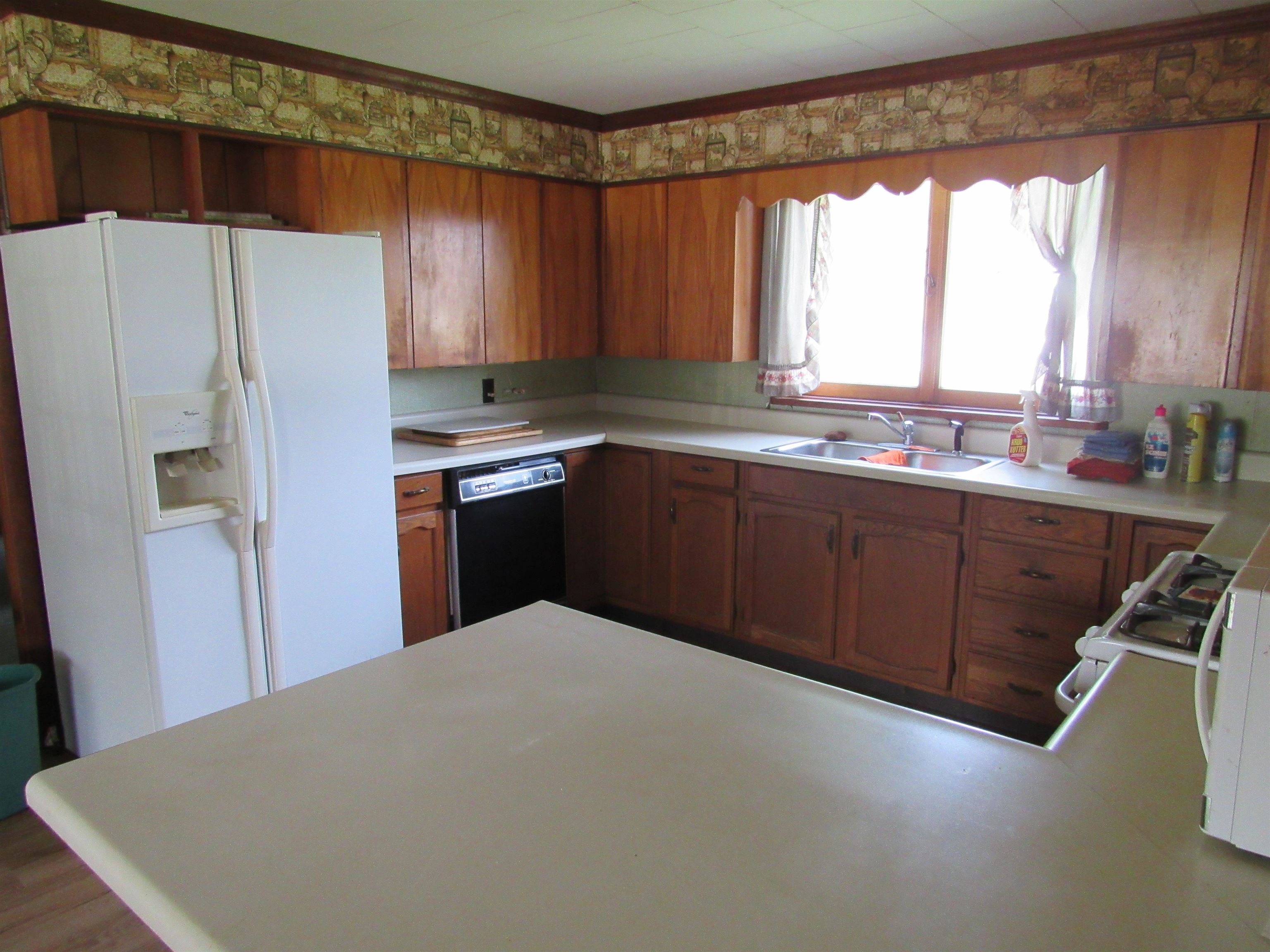 902 Fourth Street Property Photo 3