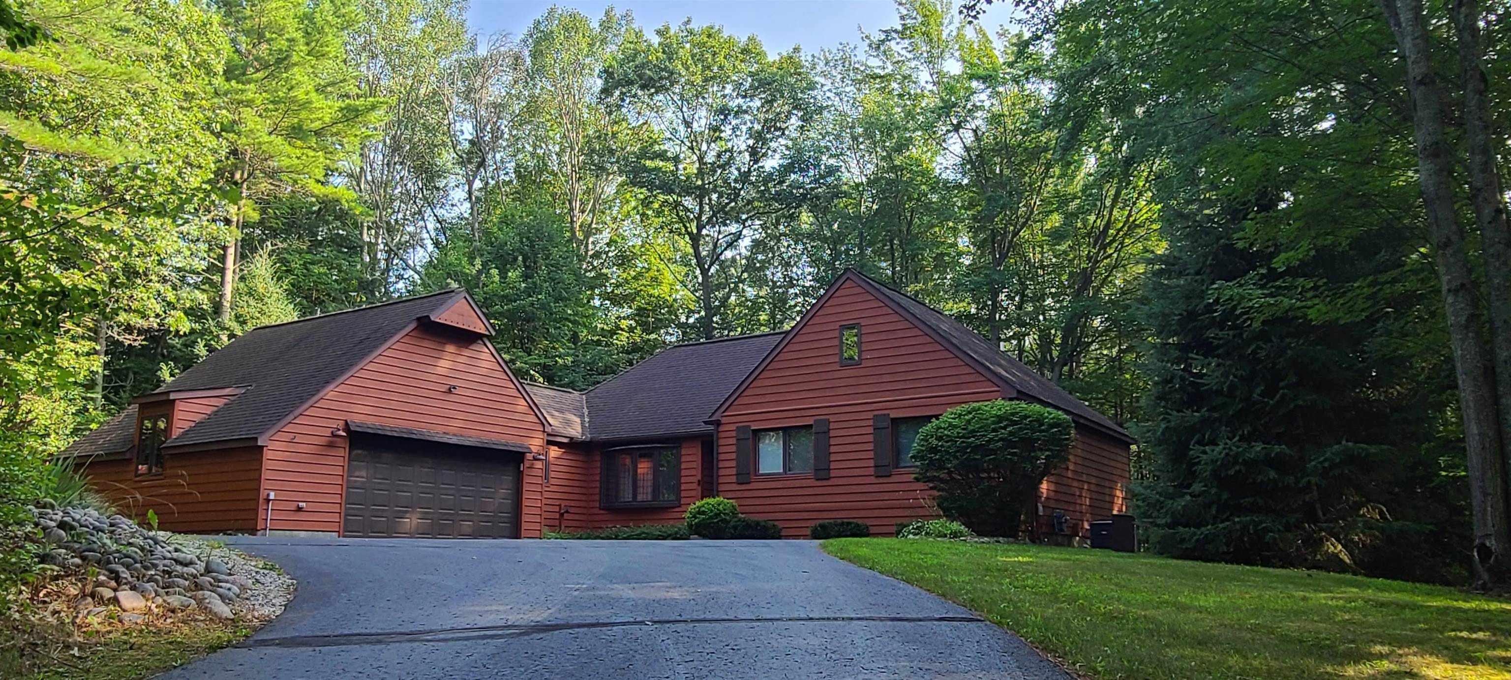 4534 Oakridge Drive Property Photo 1