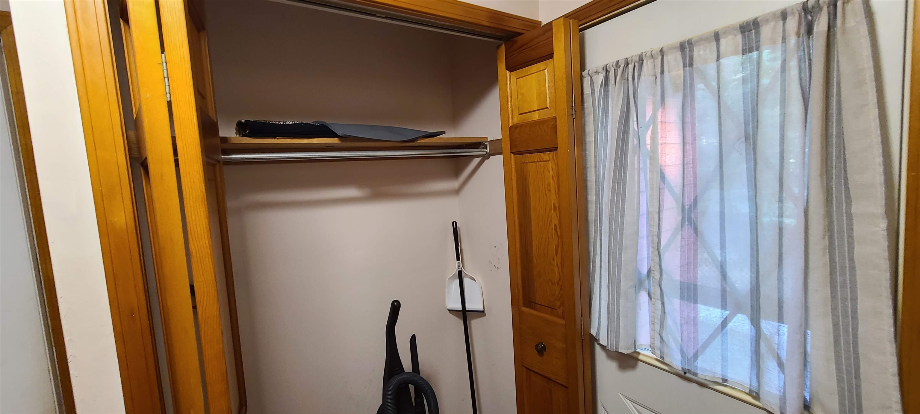 4534 Oakridge Drive Property Photo 28