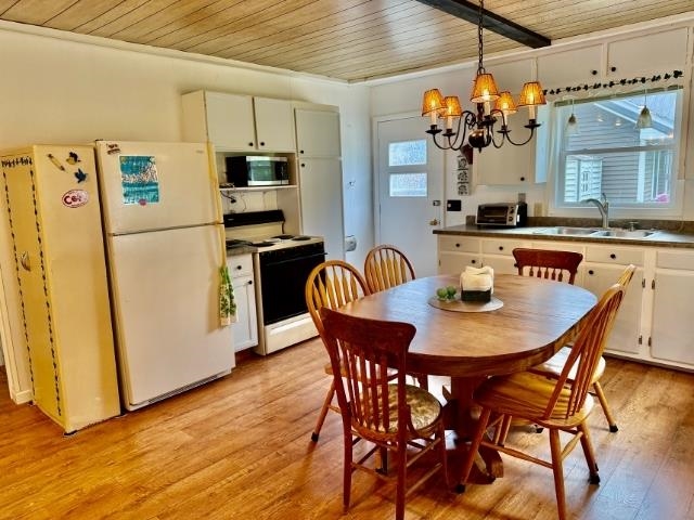 4162 Chrystal Street Property Photo 6