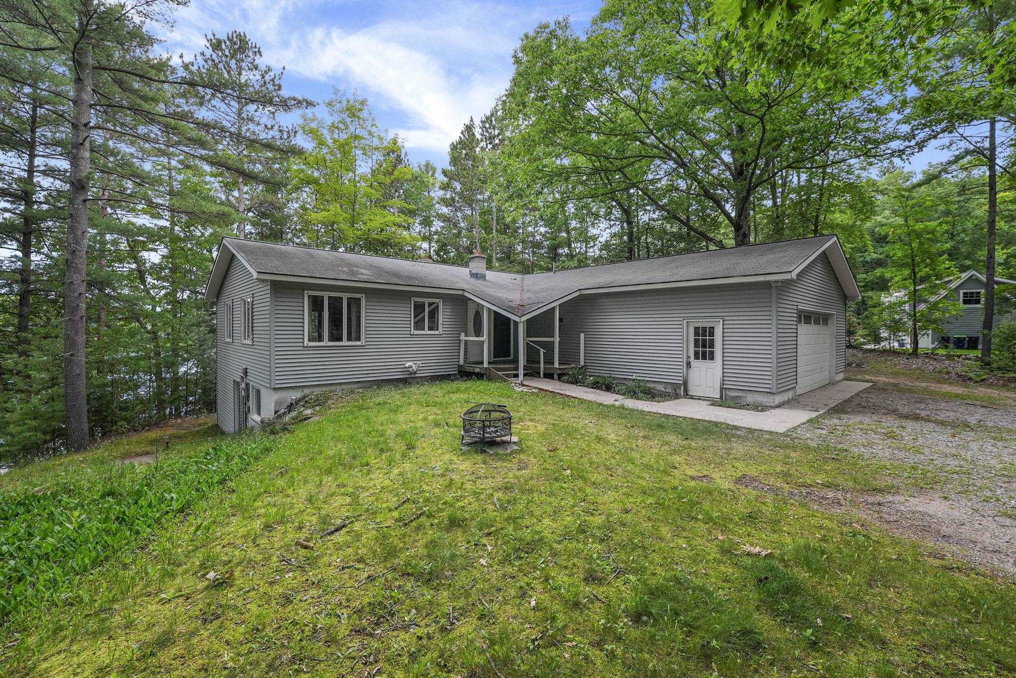21 High Lake Road Property Photo 1