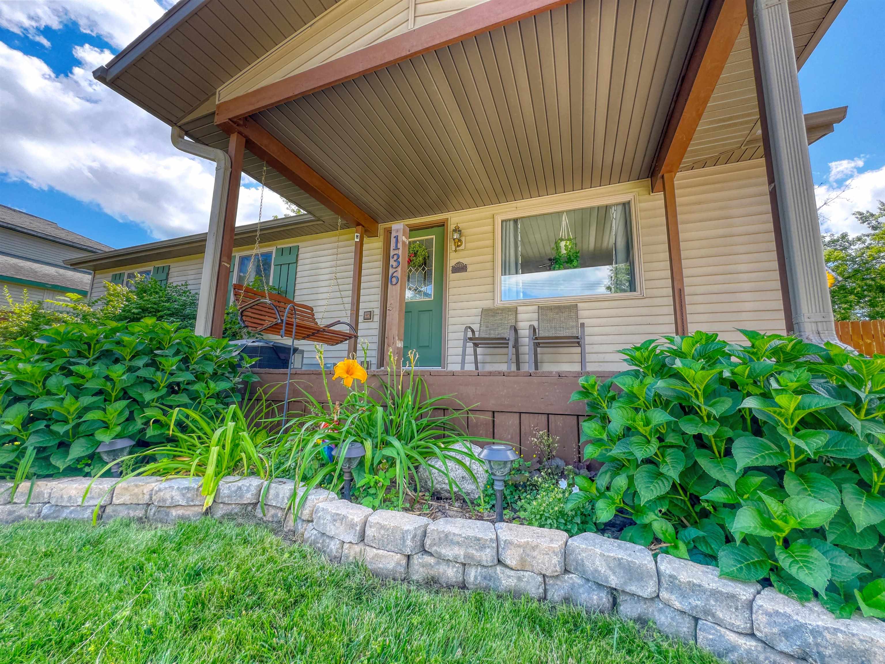 136 4th Street Property Photo 1