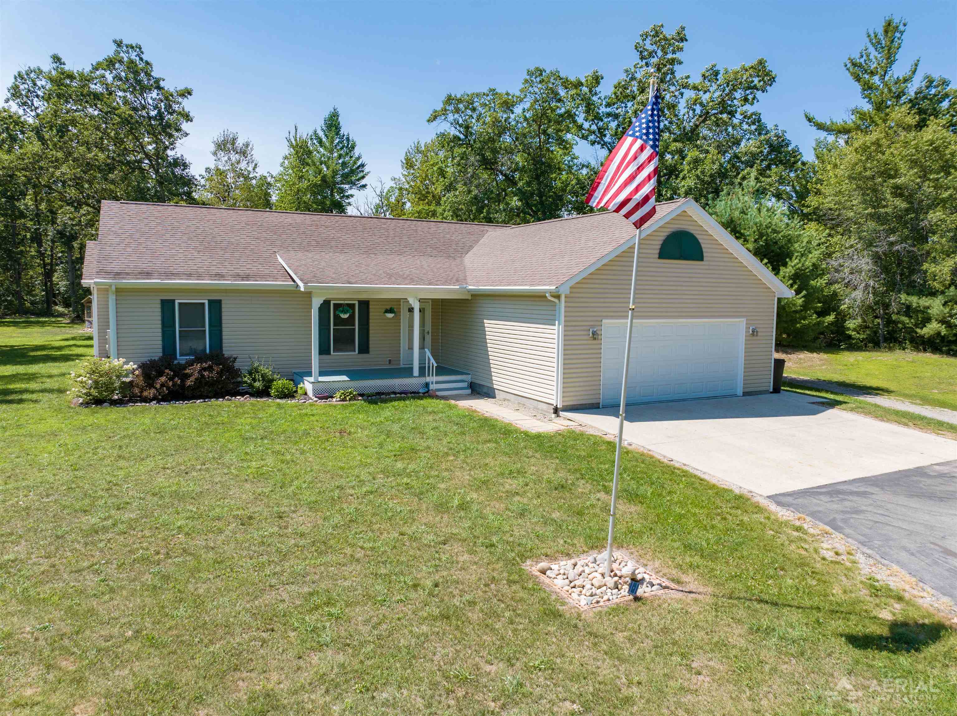4809 E County Line Road Property Photo 1