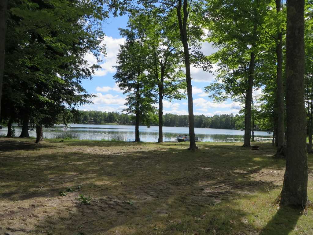 2143 E Log Lake Road Property Photo 8