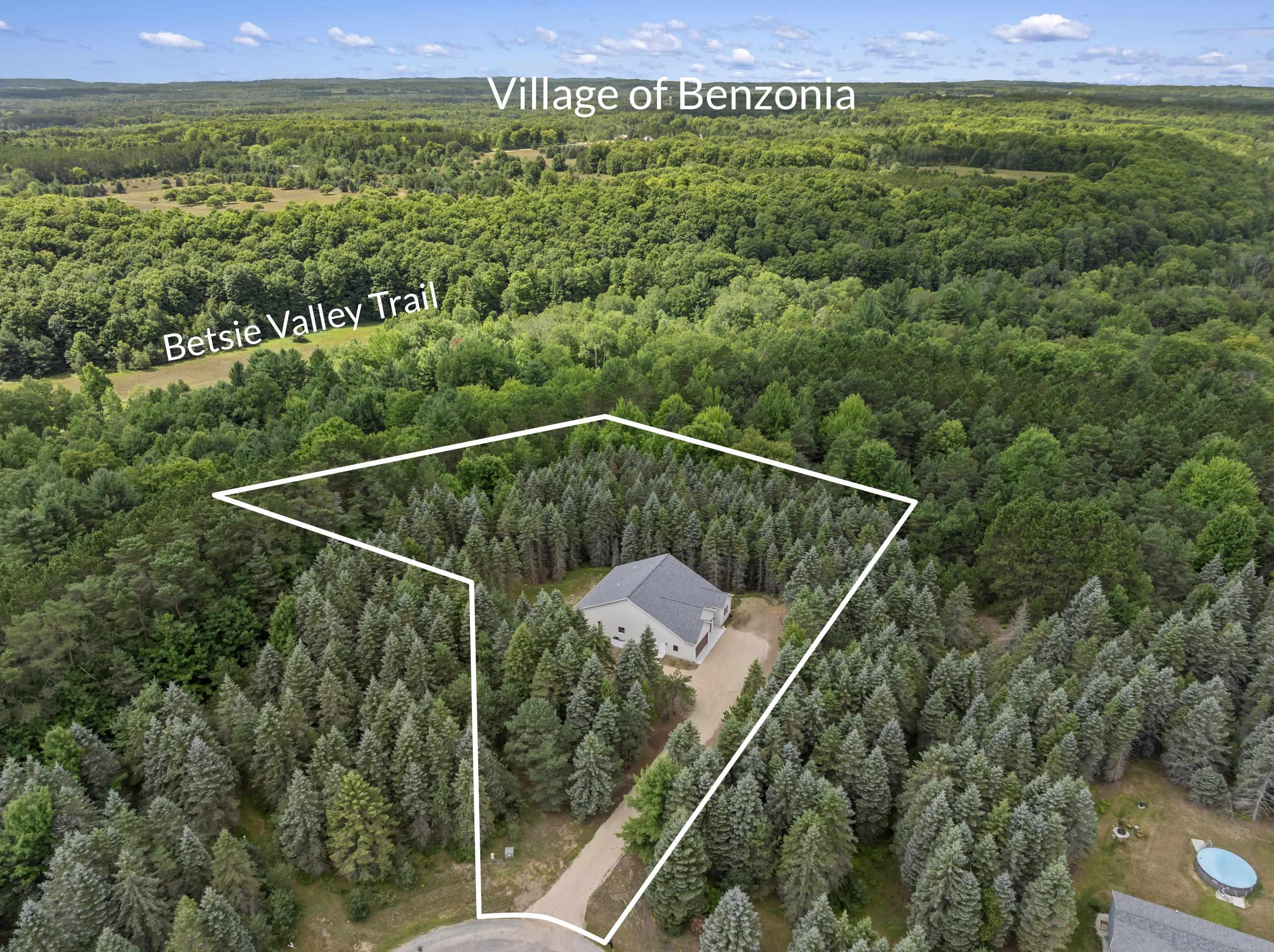 1358 S Lipp Farm Road Property Photo 1