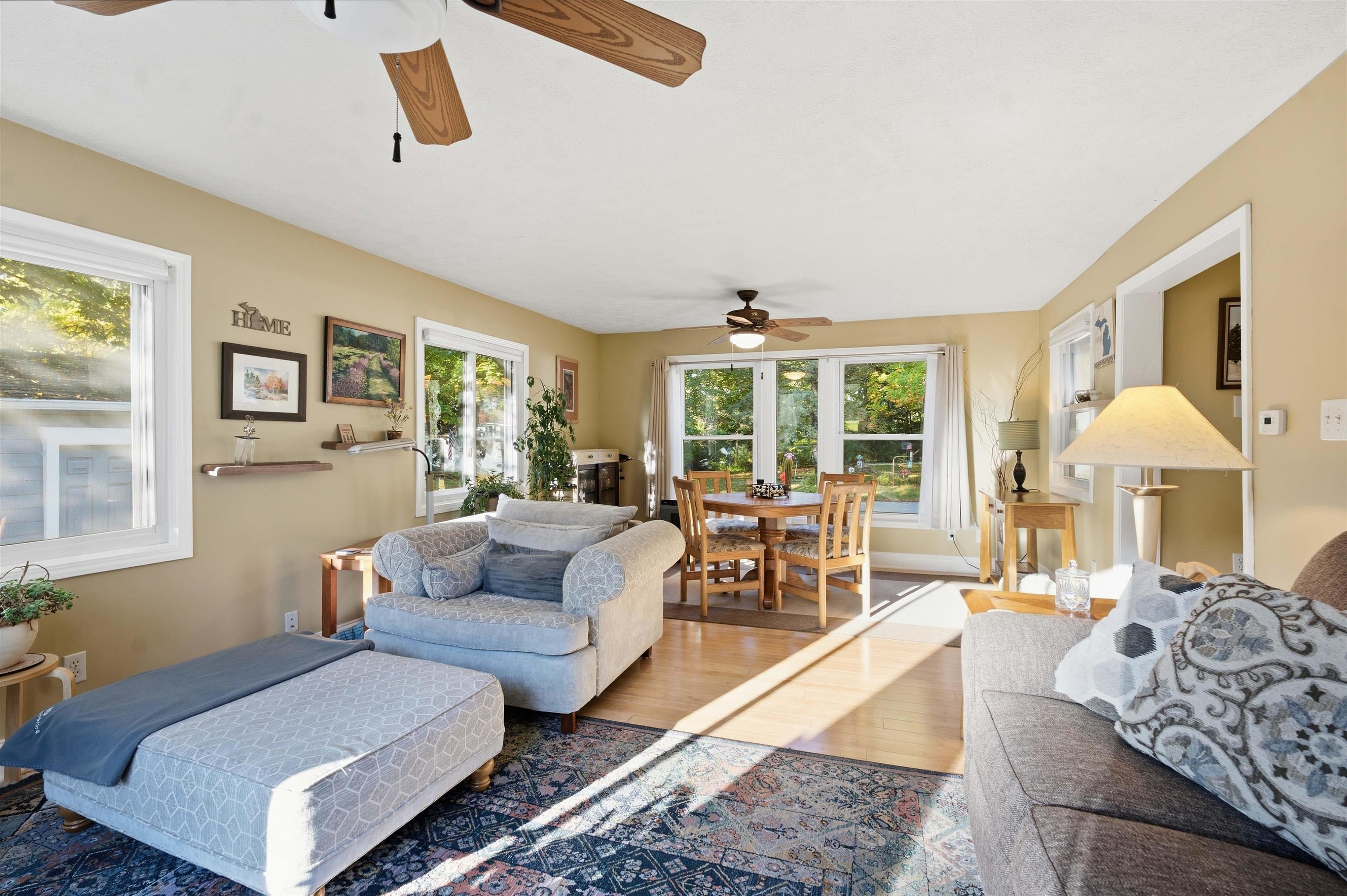 1667 Ewing Street Property Photo 3