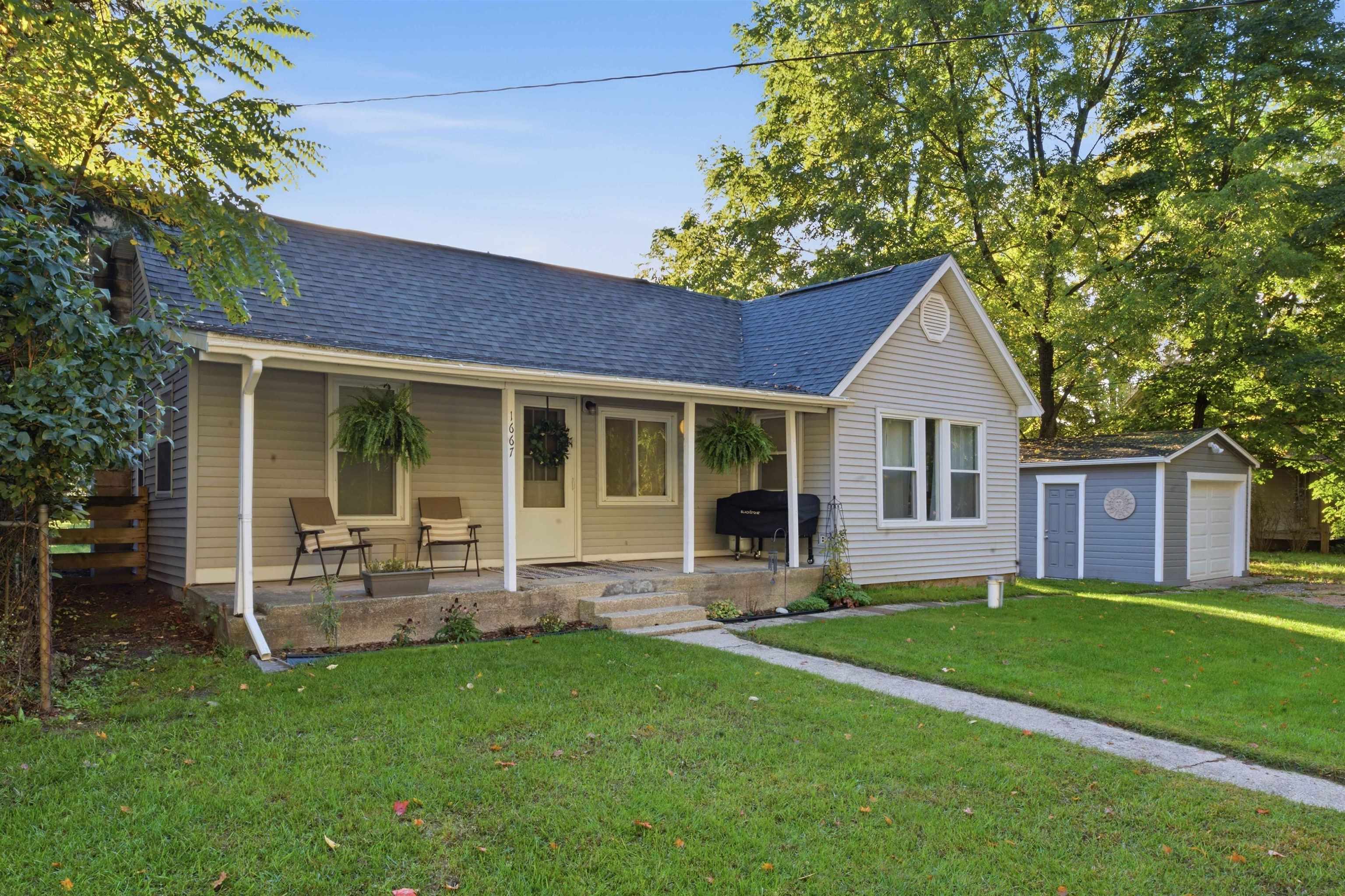 1667 Ewing Street Property Photo 31