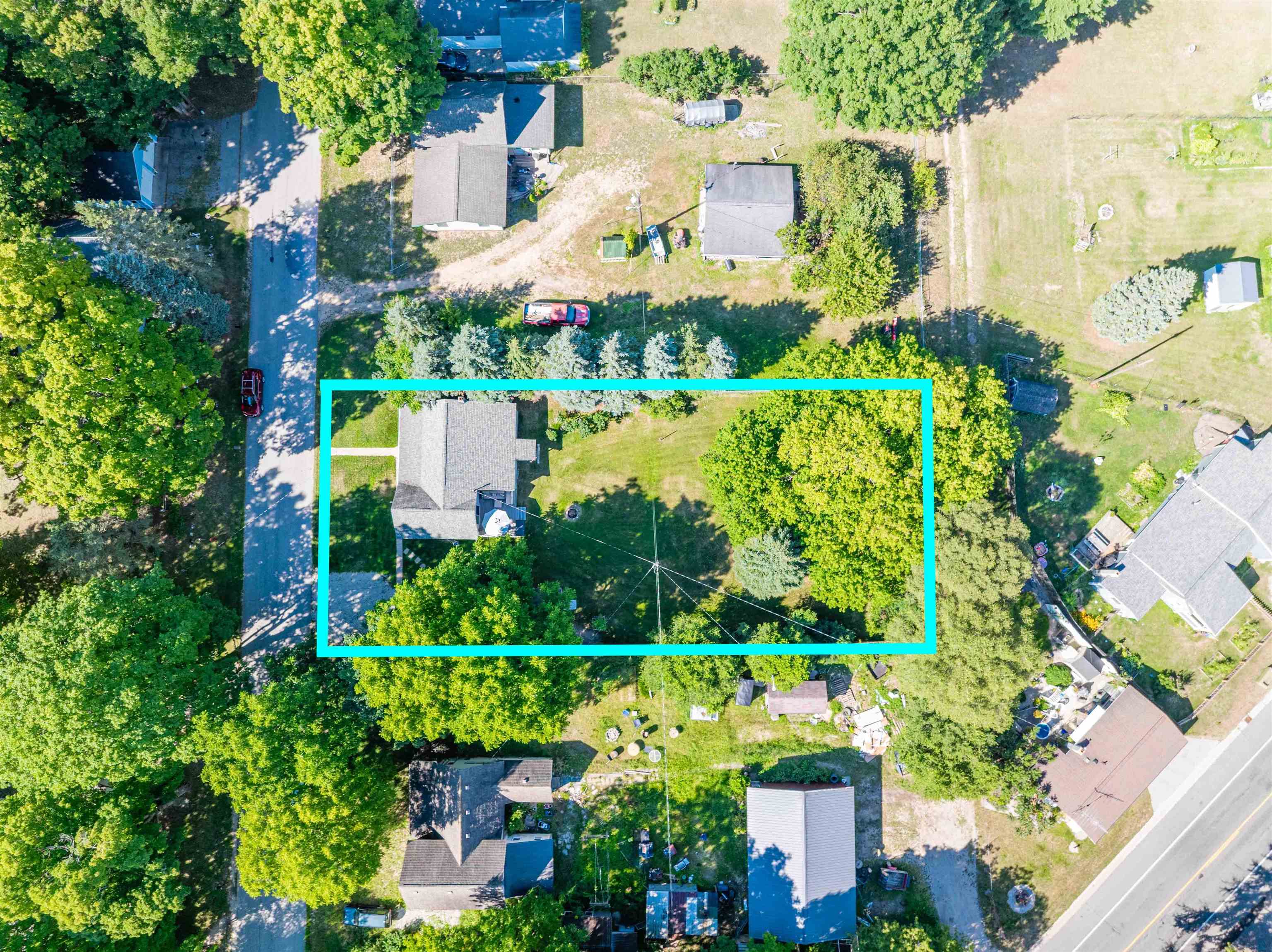 1667 Ewing Street Property Photo 33