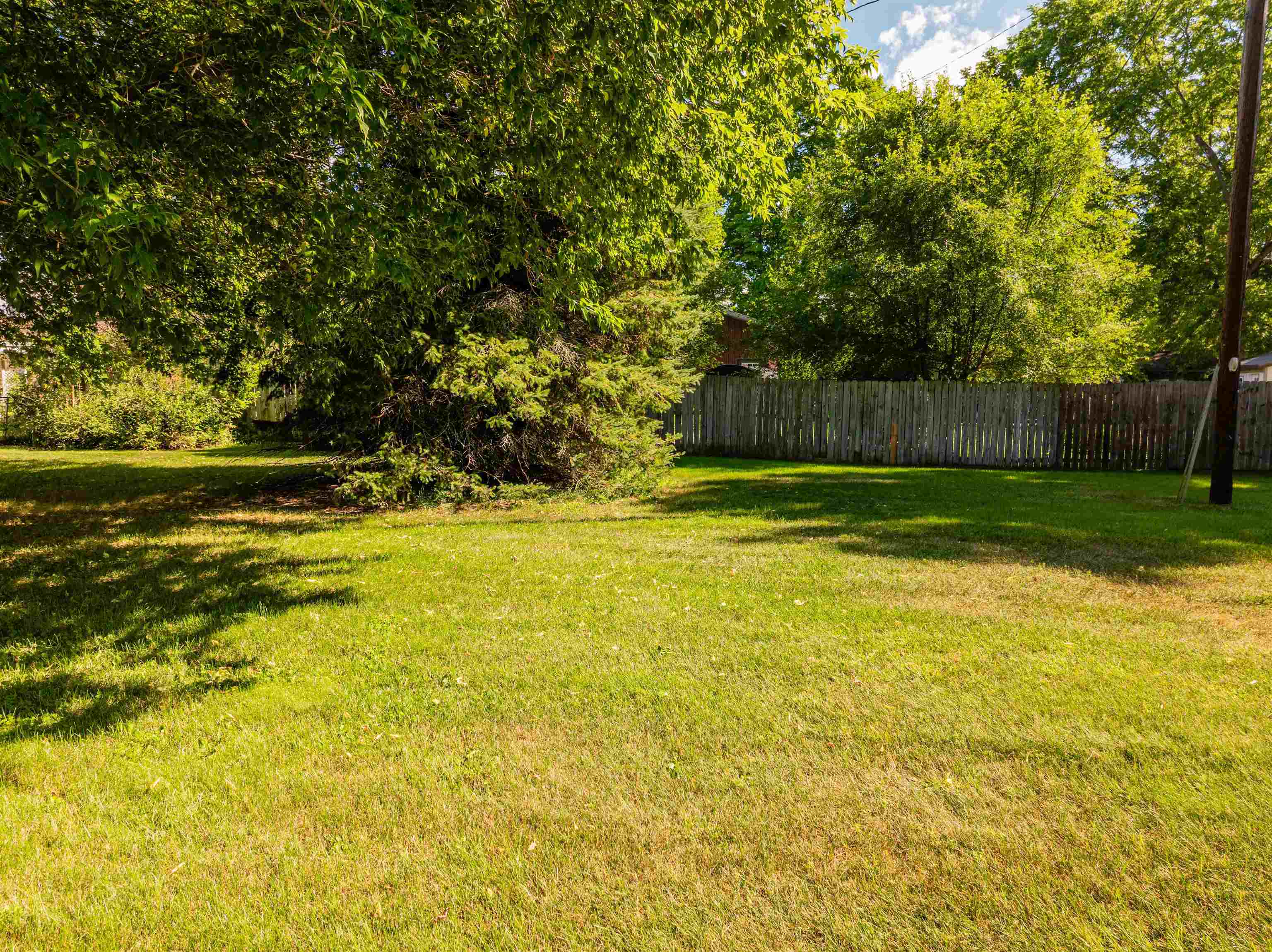 1667 Ewing Street Property Photo 40