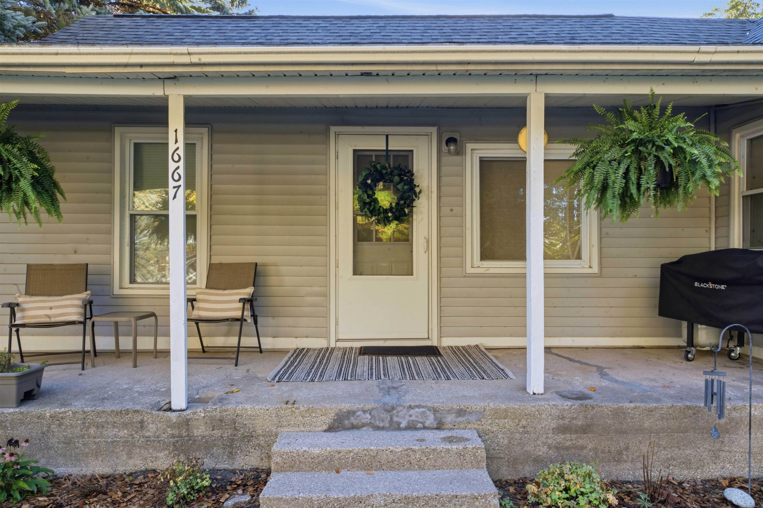 1667 Ewing Street Property Photo 47