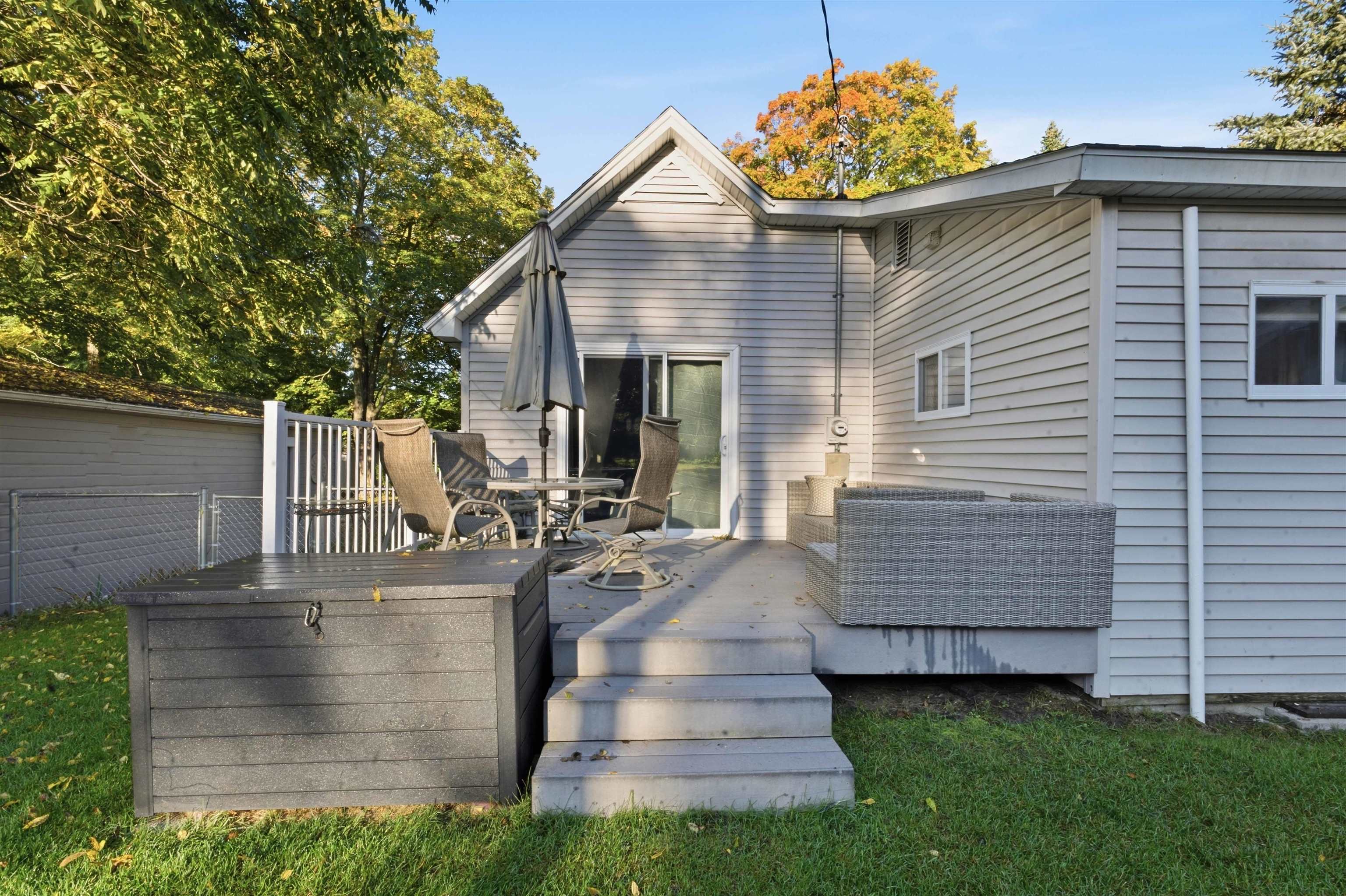 1667 Ewing Street Property Photo 63