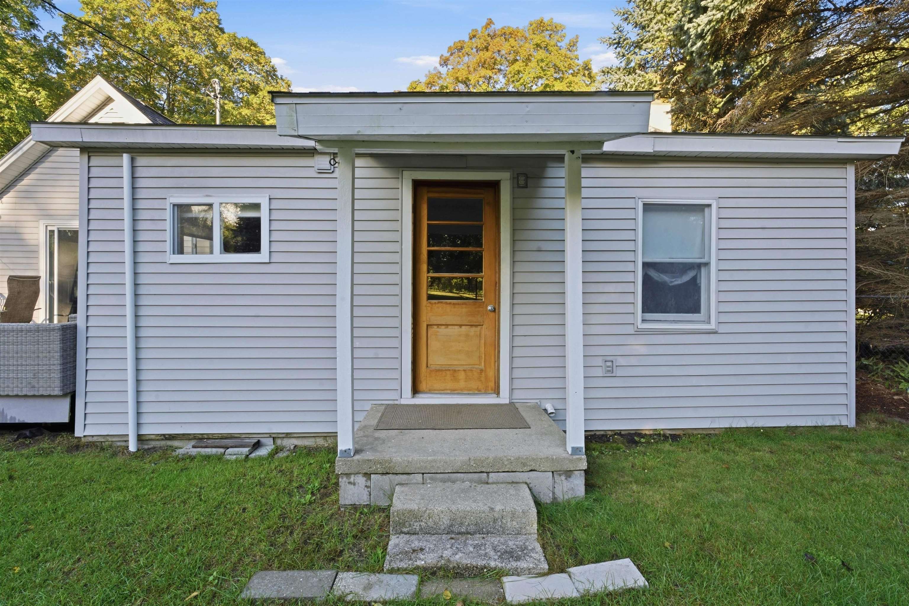 1667 Ewing Street Property Photo 64