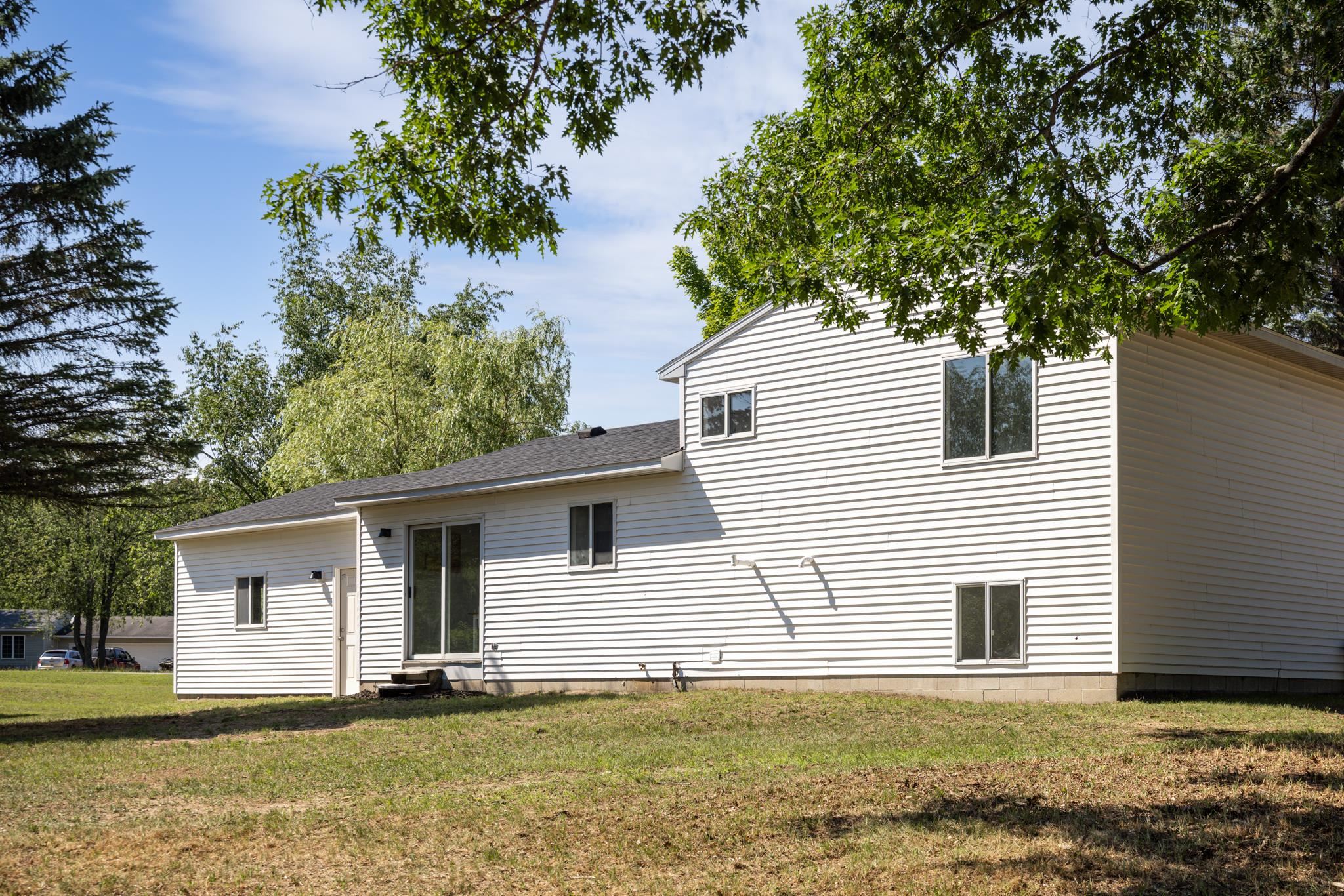 3880 Whispering Oaks Drive Property Photo 3