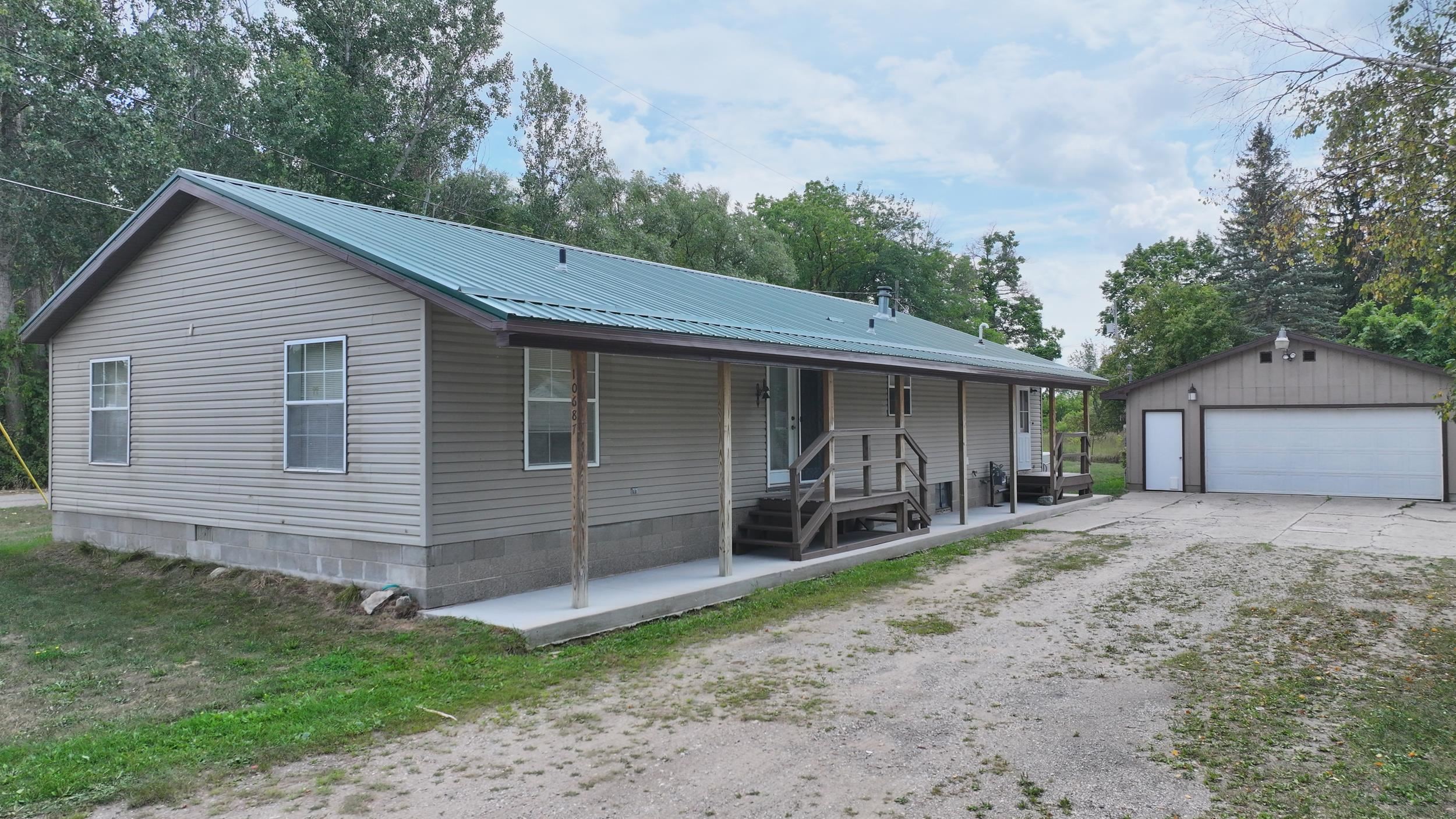 10687 Dwight Street Property Photo 1