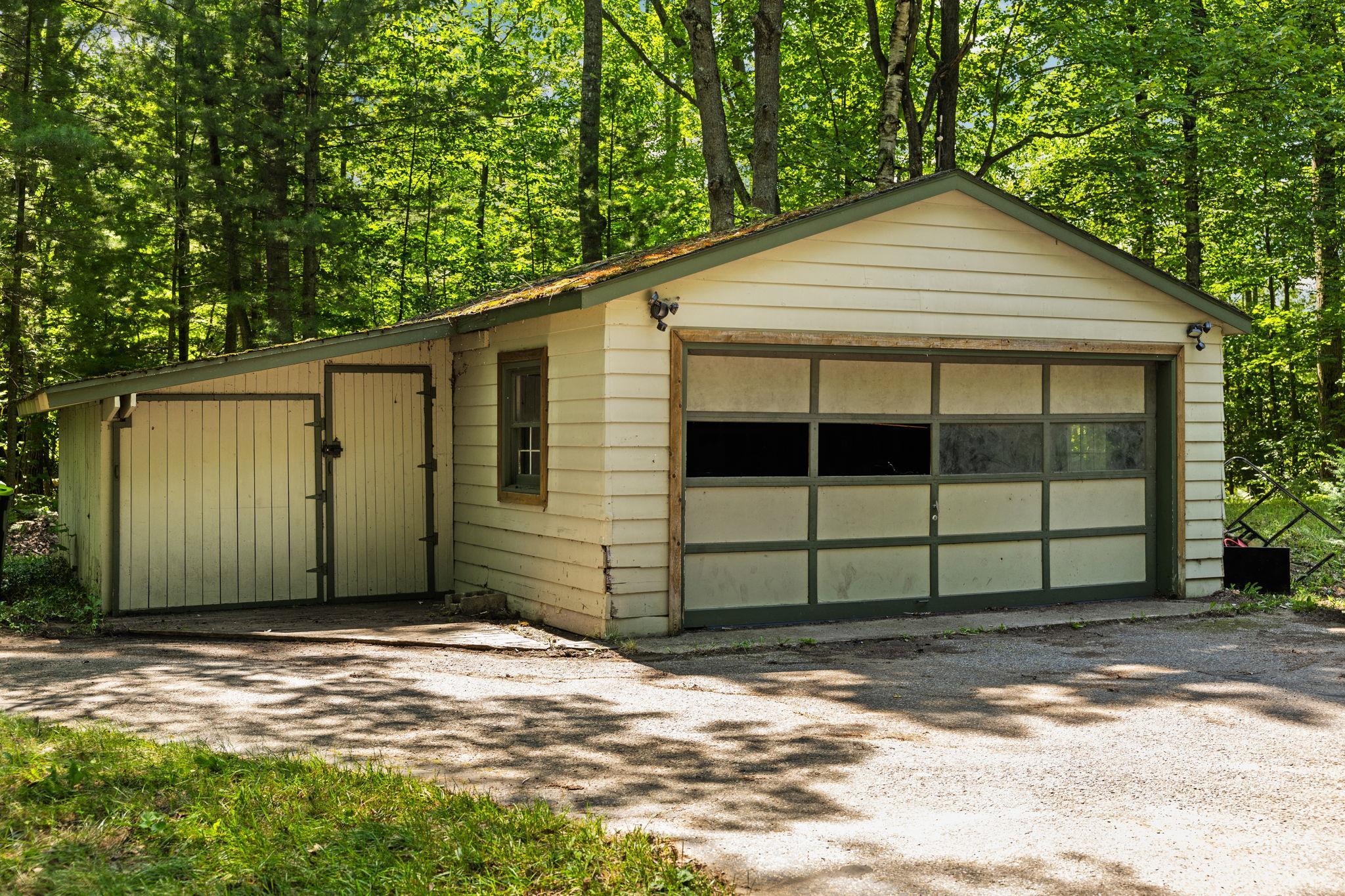 10000 Harmony Drive Property Photo 12