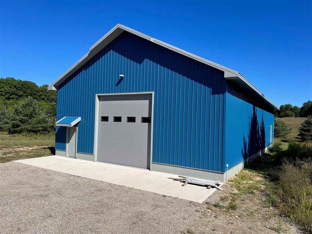 6469 Dutchman Bay Road Property Photo 3
