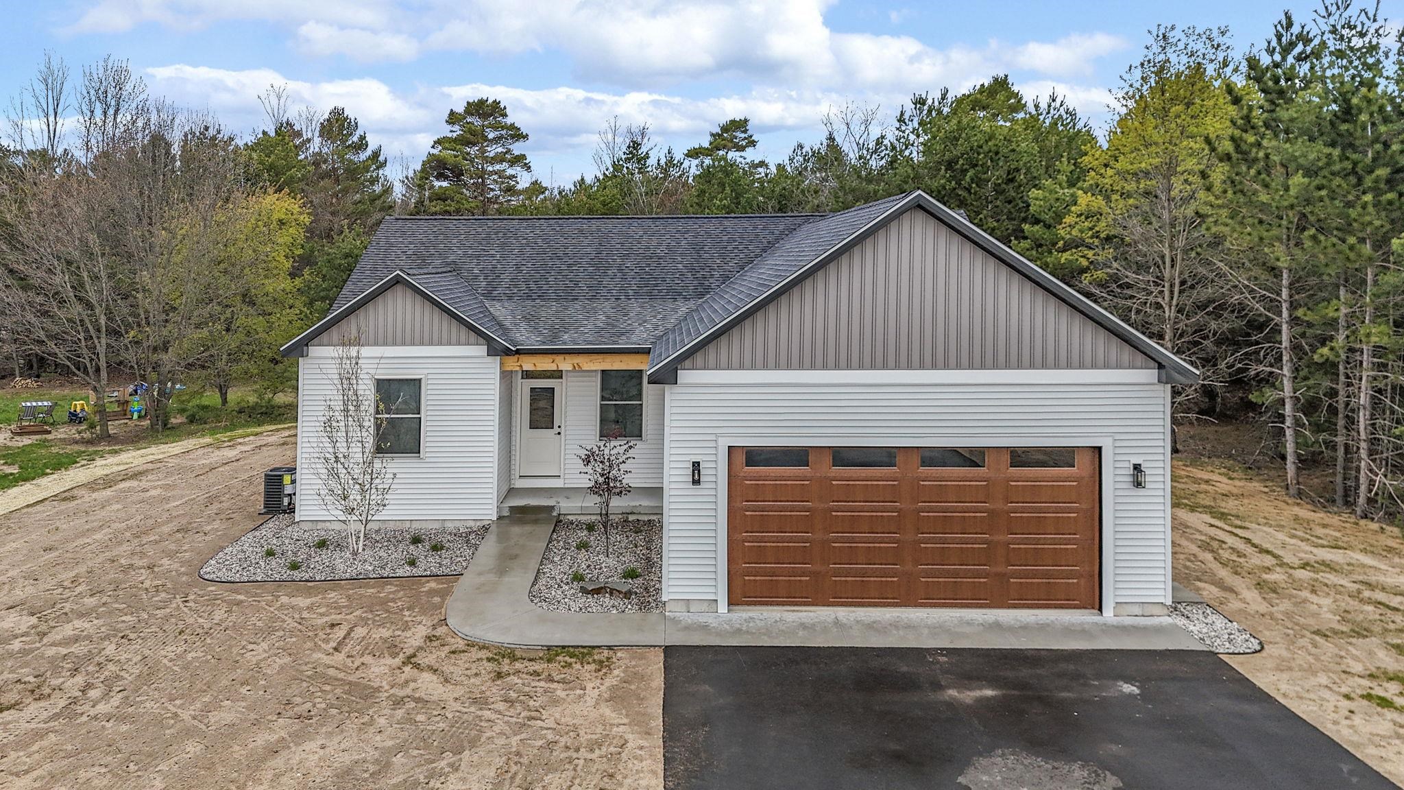 3038 Michele Marie Property Photo 1
