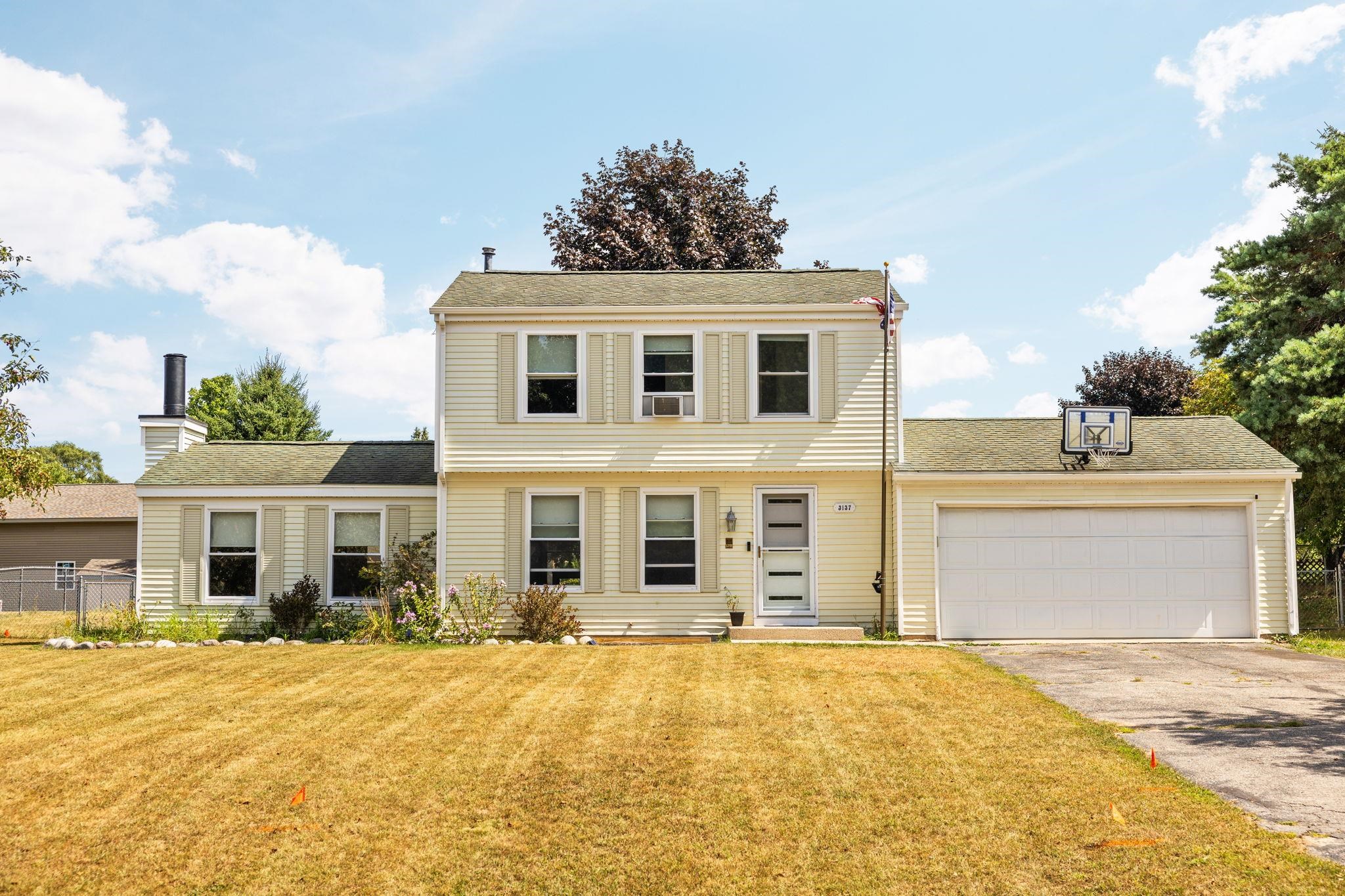 3137 Horseshoe Drive